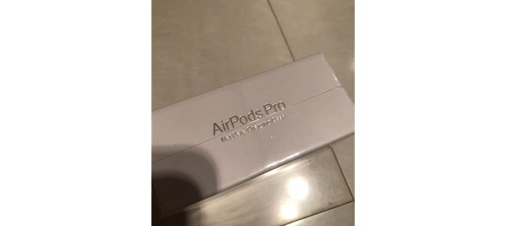 Wireless outlet earphone