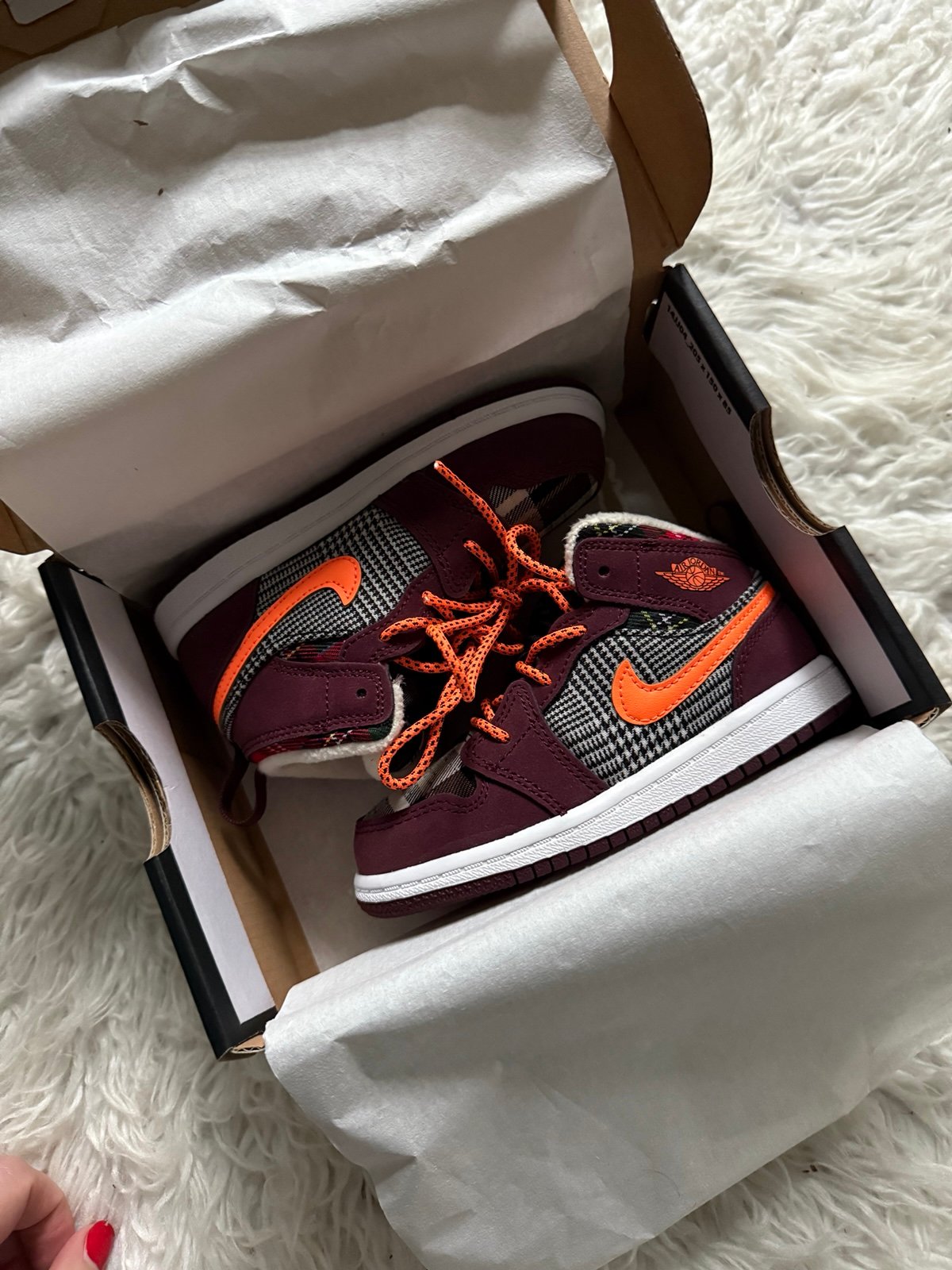 Jordan 1 mids