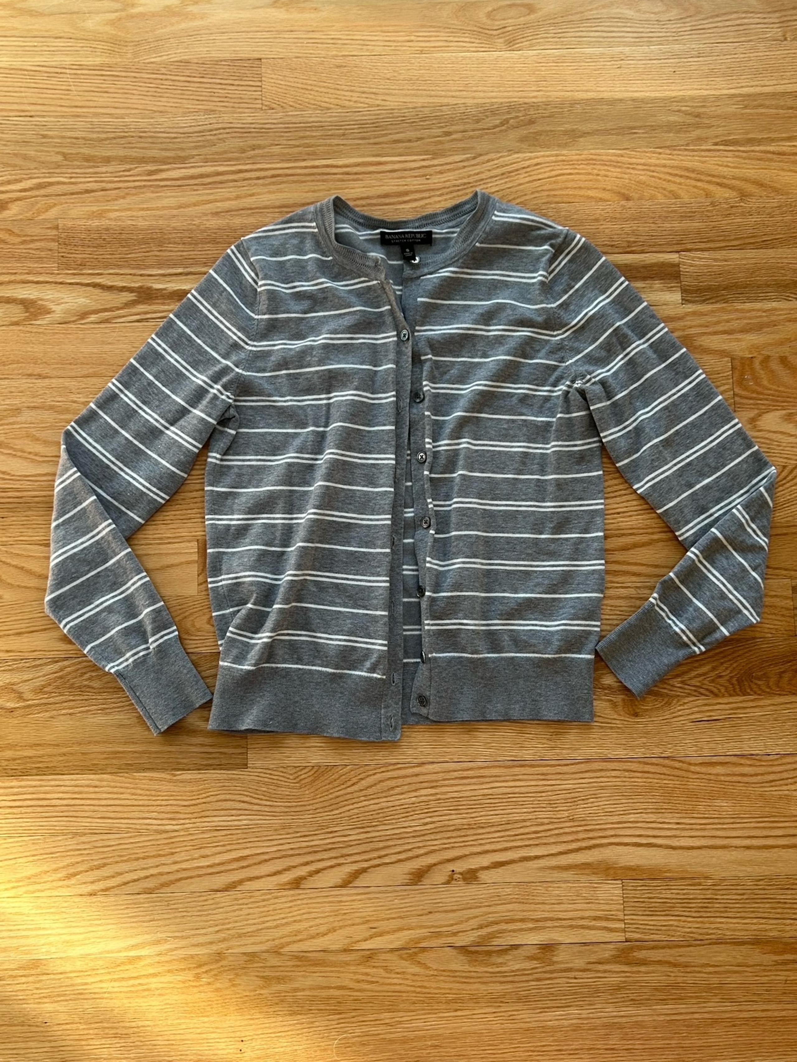 Banana Republic gray white striped button down cotton cardigan sweater Small S