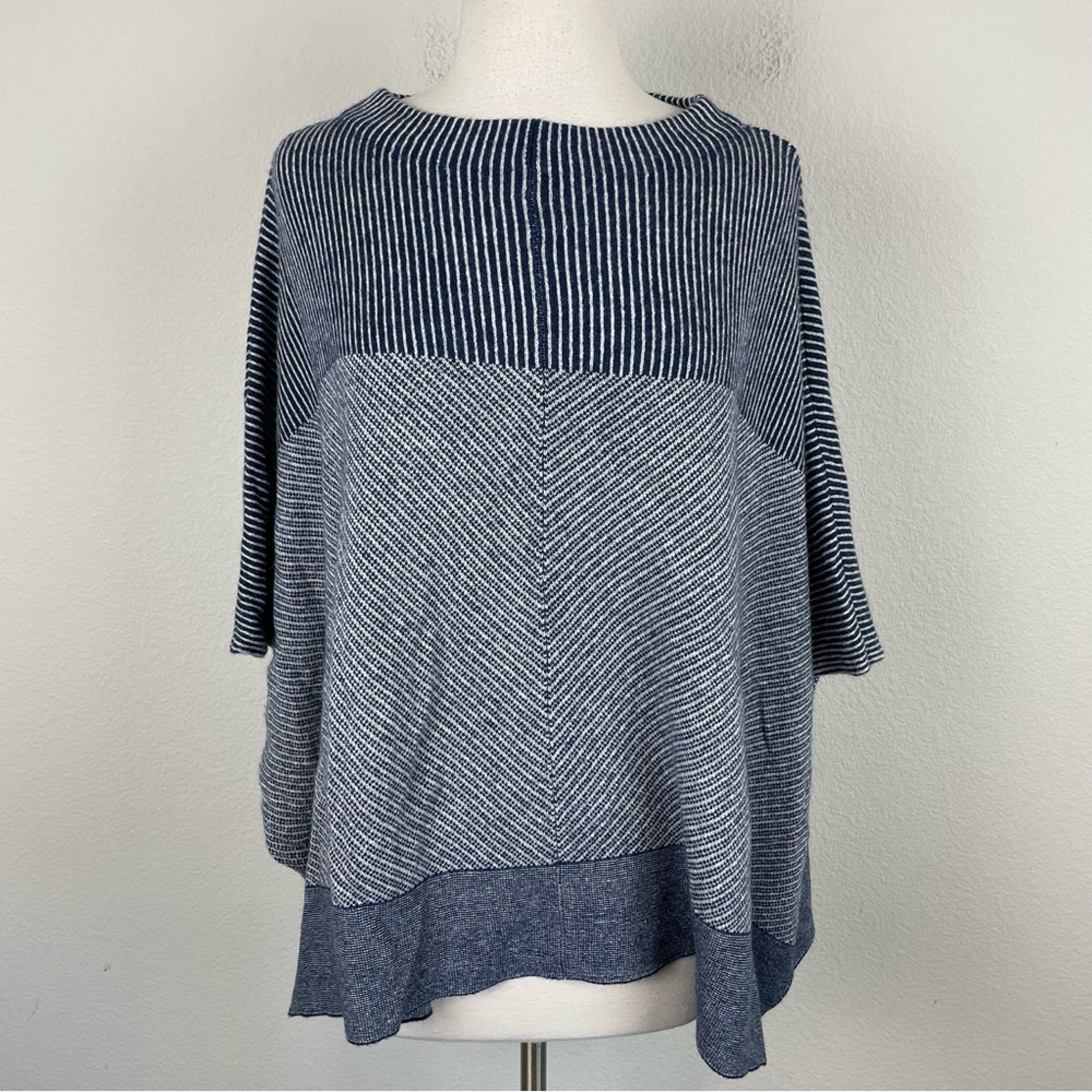 Kinross Cashmere Navy Gray Cashmere Poncho Top One SIze
