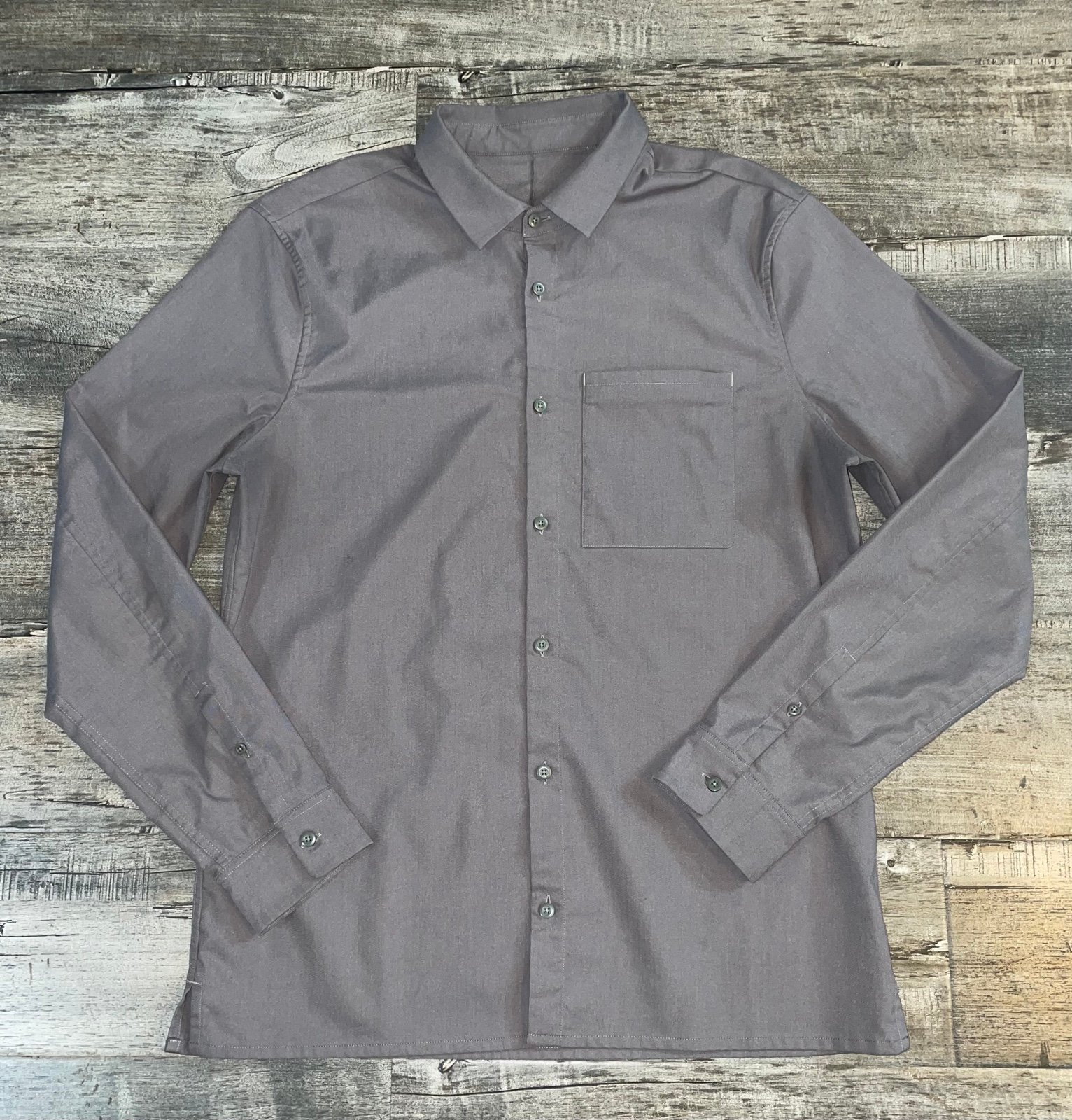 Lululemon men’s grey long sleeve Lrg
