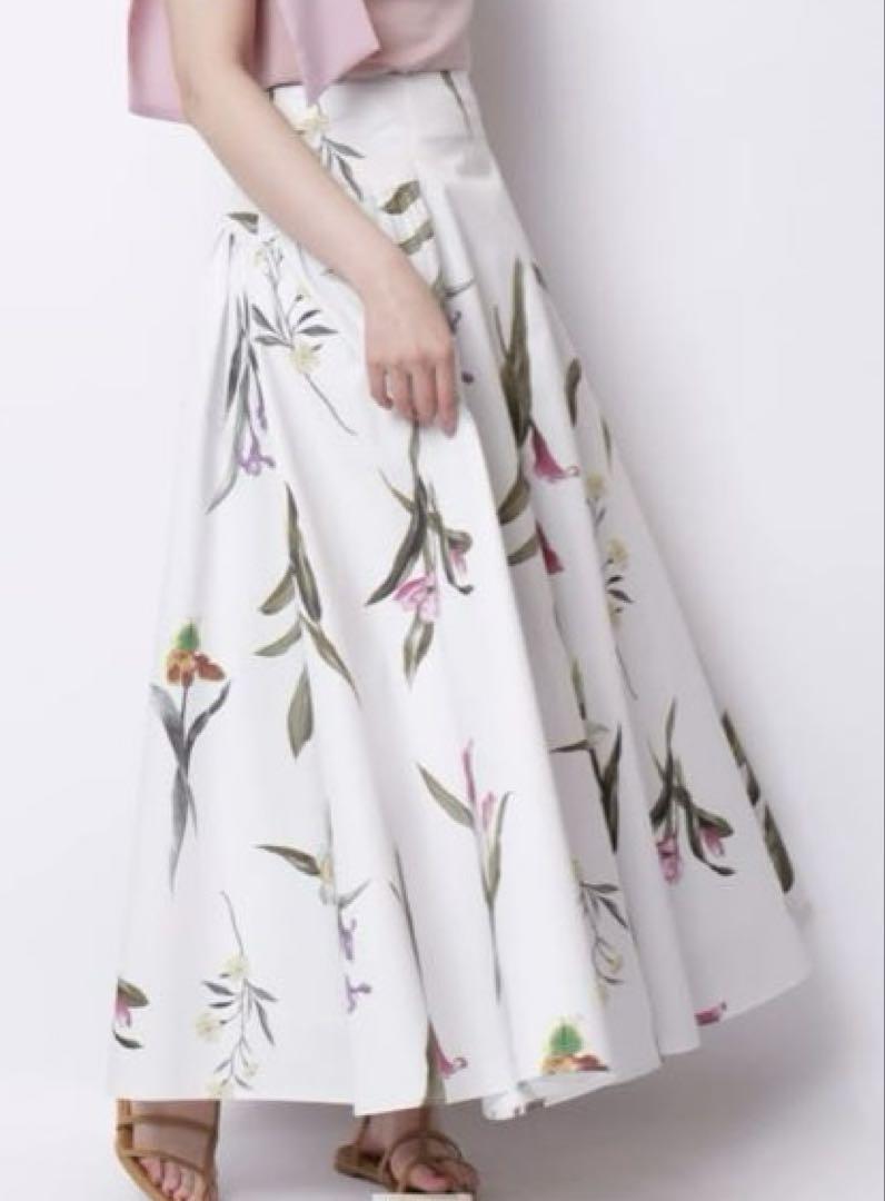 ## [2025SS] Mystrada Summer Botanical Skirt