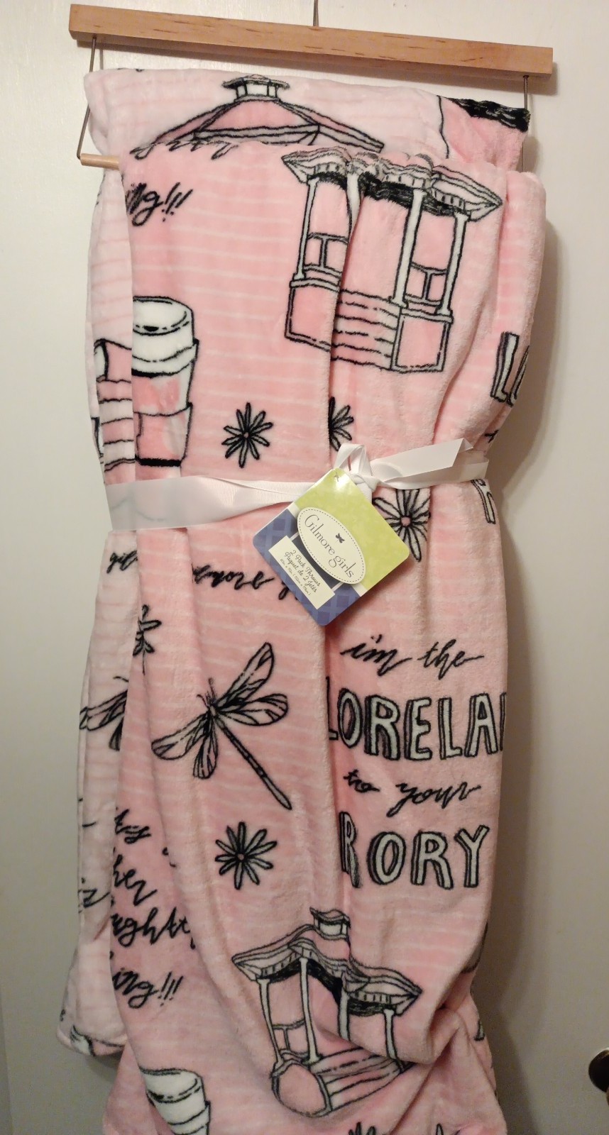 NWT GILMORE GIRLS PINK TWO PIECE THROW PLUSH BLANKETS 60 X 70