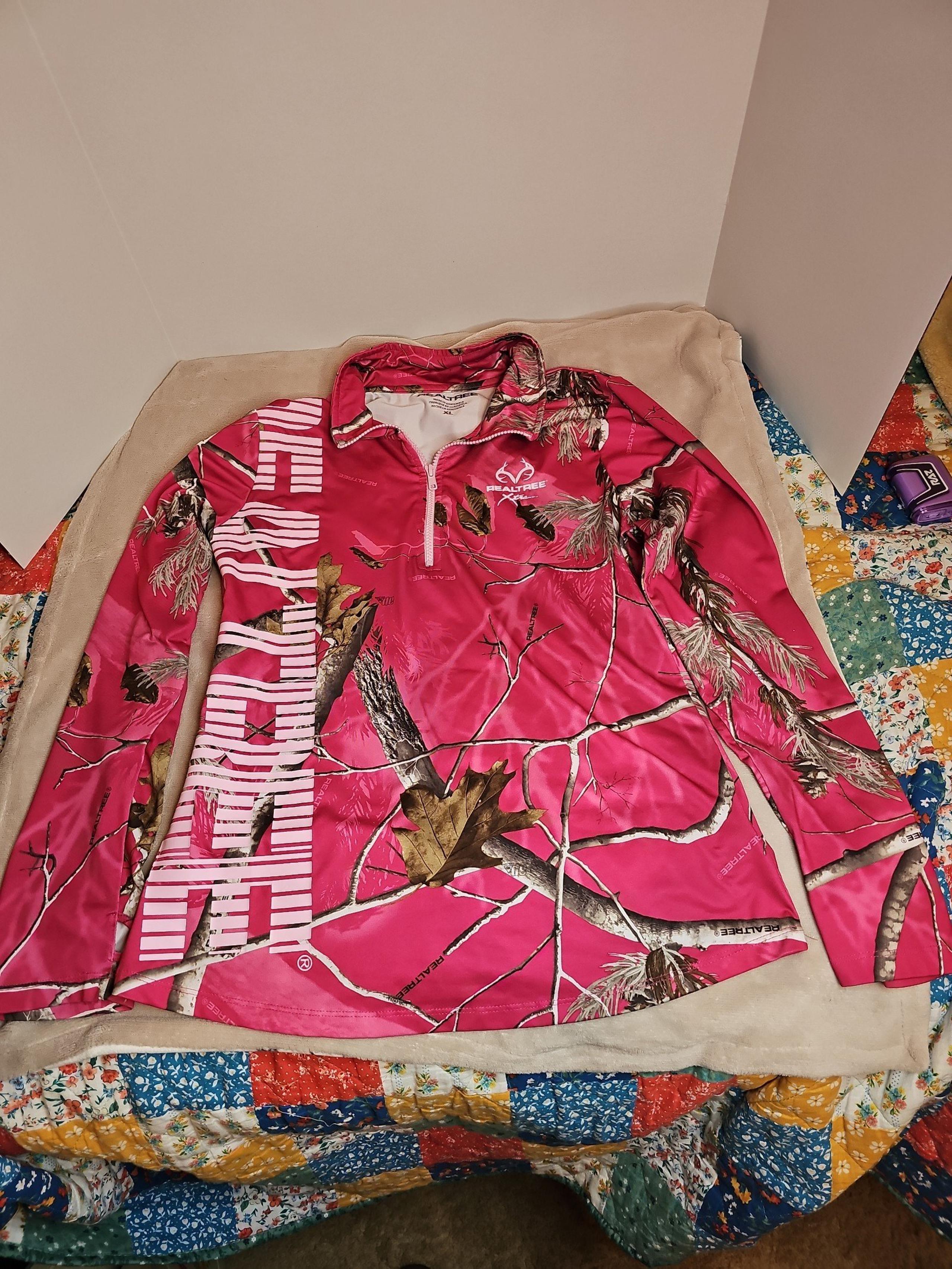 Realtree Womens XL (12/14) Pink Camo Light Weight Jacket EUC 92% Poly 8% Spandex