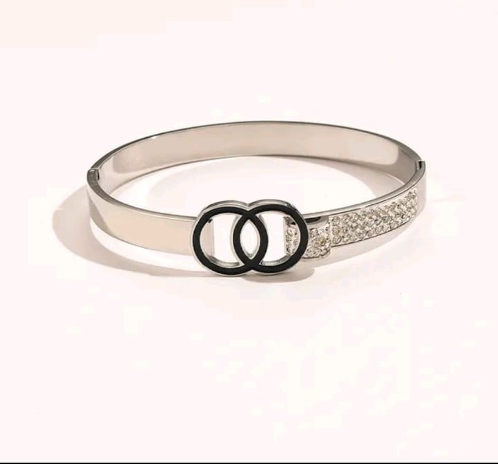 18 K Gold Plated Designer Bracelet!