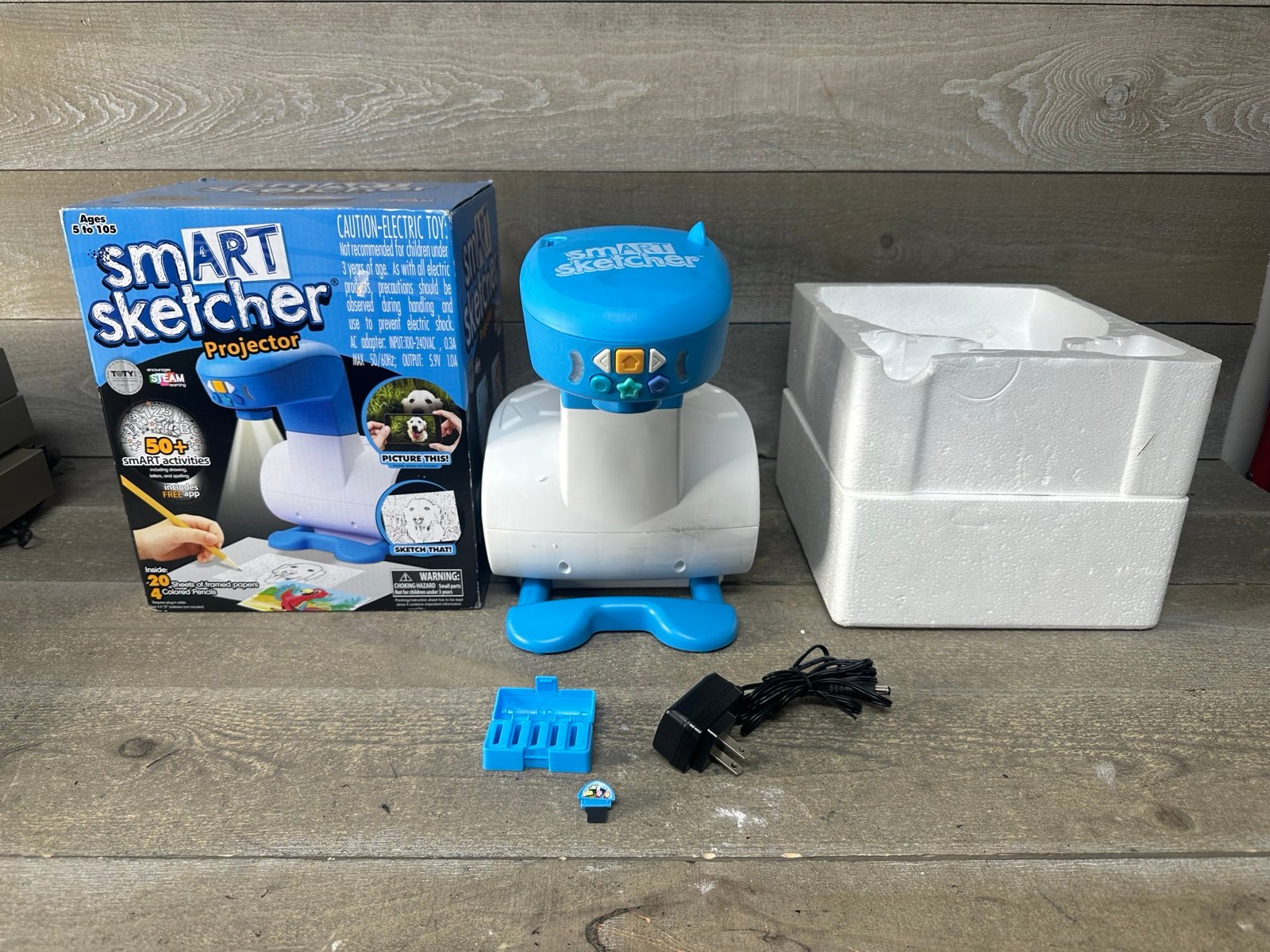 Smart Sketcher Projector Learn to Draw Project & Sketch w Adapter & Card