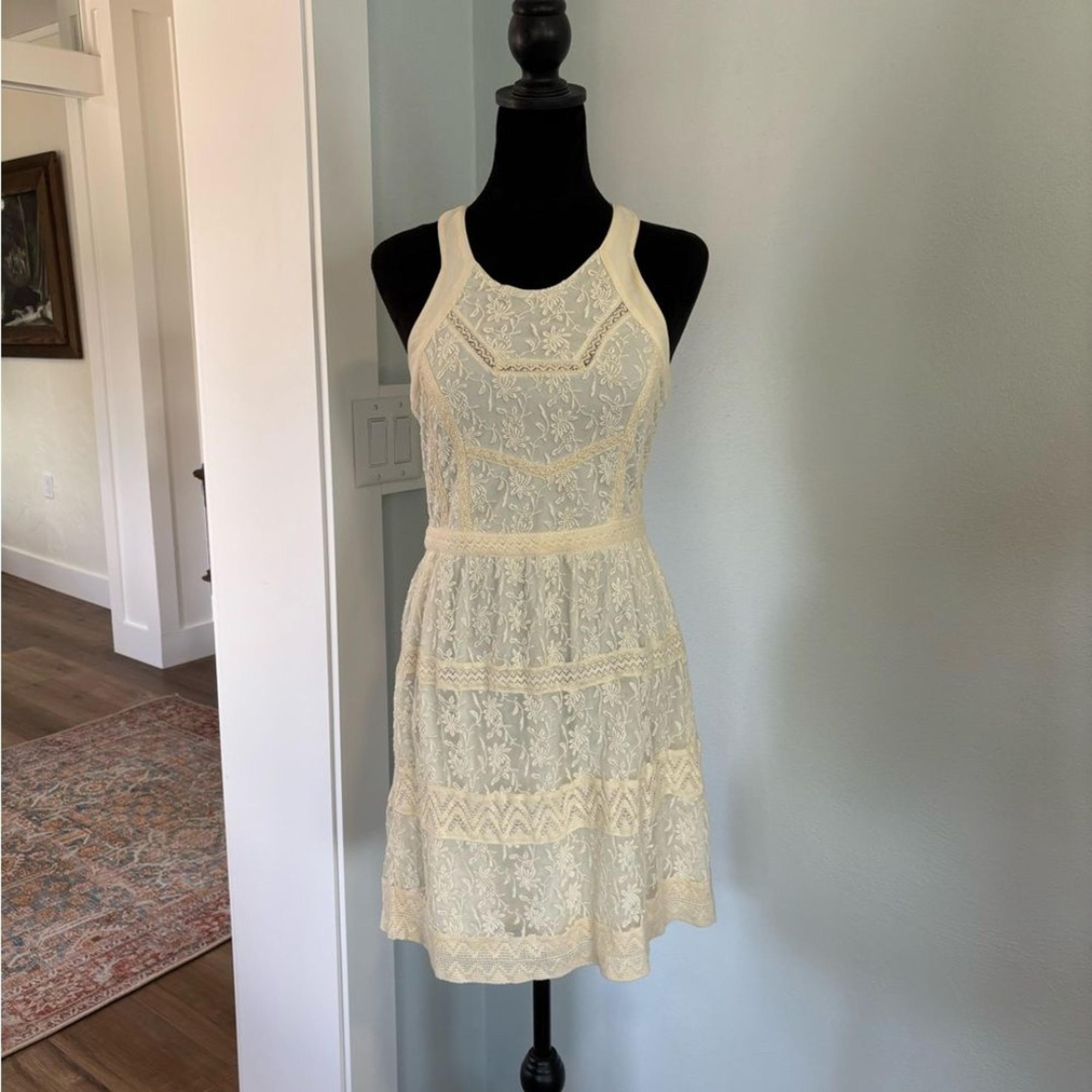 American Eagle cream lace fit and flare sundress size 6
