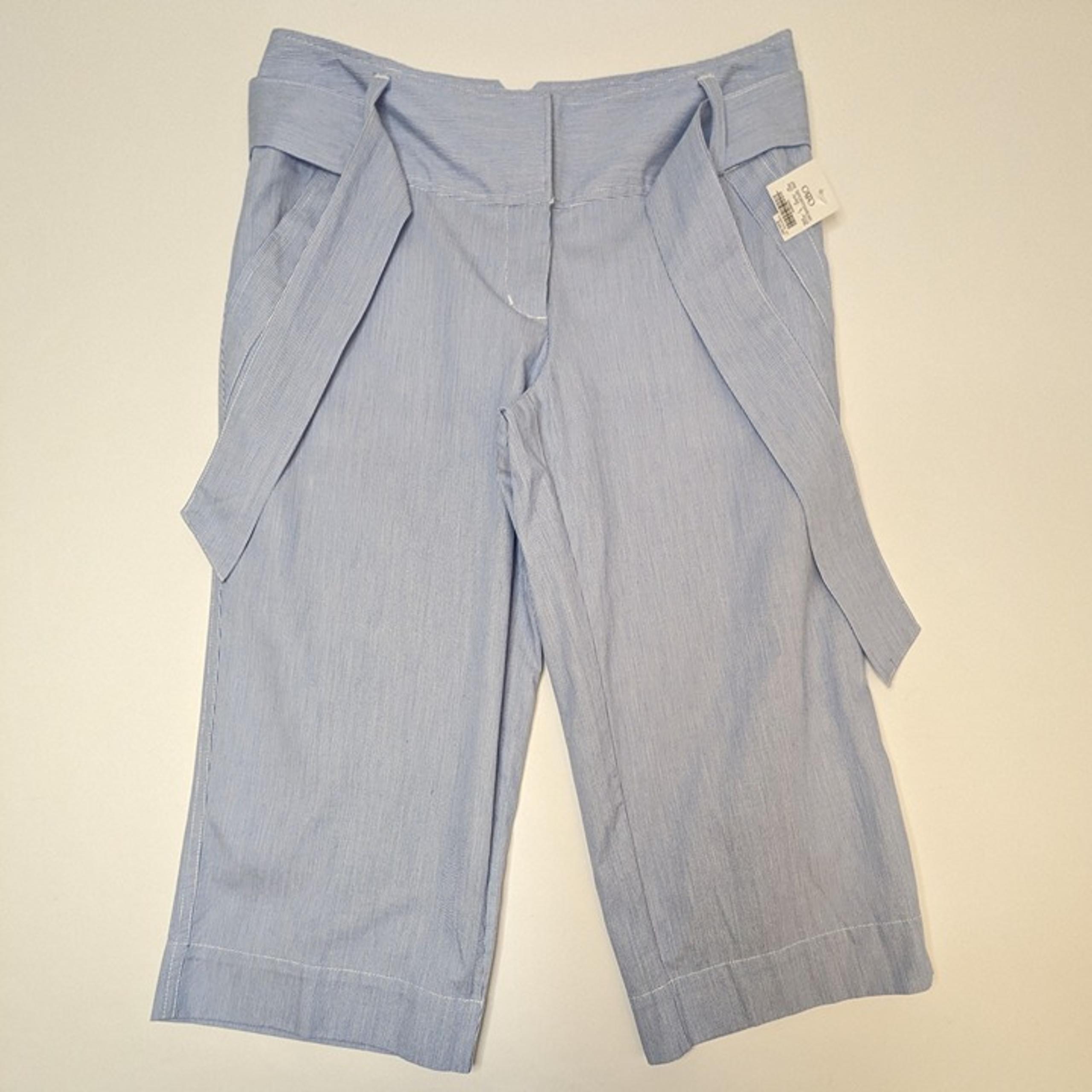 NWT Cato Blue Striped Cotton Preppy Capri Pants Included Belt Size Women's 6