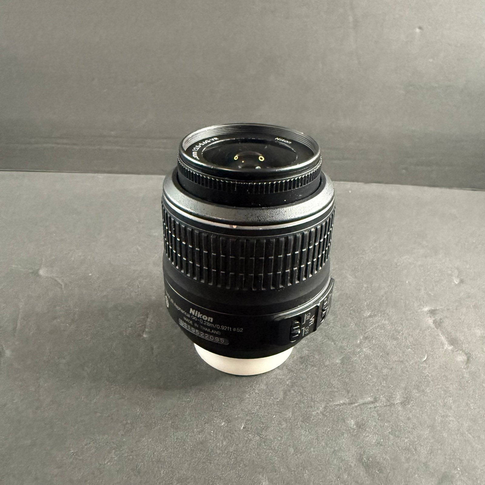 Nikon AF-S DX NIKKOR 18-55mm f/3.5-5.6 VR Zoom Lens with Cap (#10963)