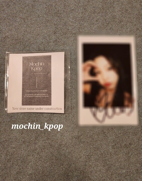 Rocket Punch RCPC/EL7Z UP Yeonhee Signed Polaroid