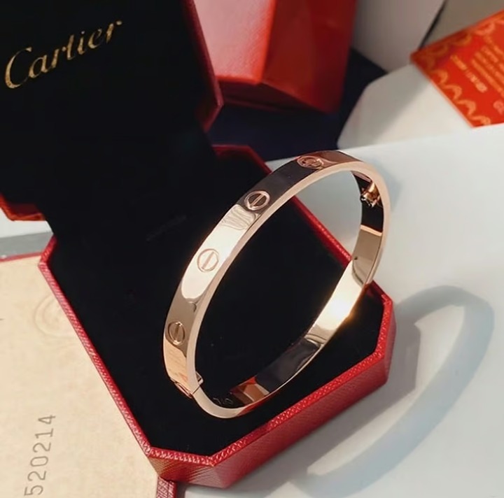 Bracelet