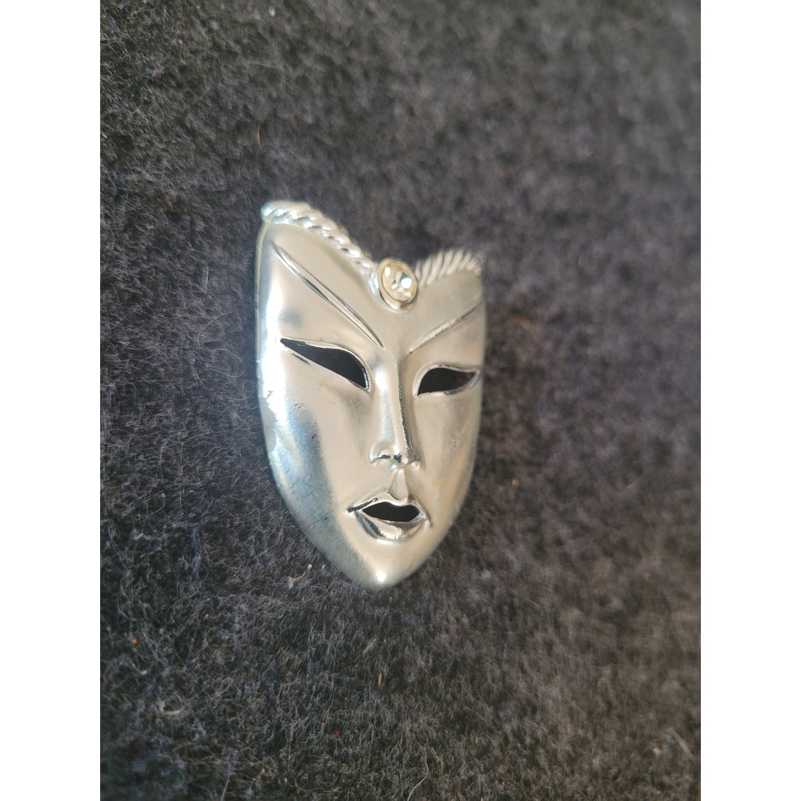 Vintage Silver Tone Face Mask Brooch, in good condition