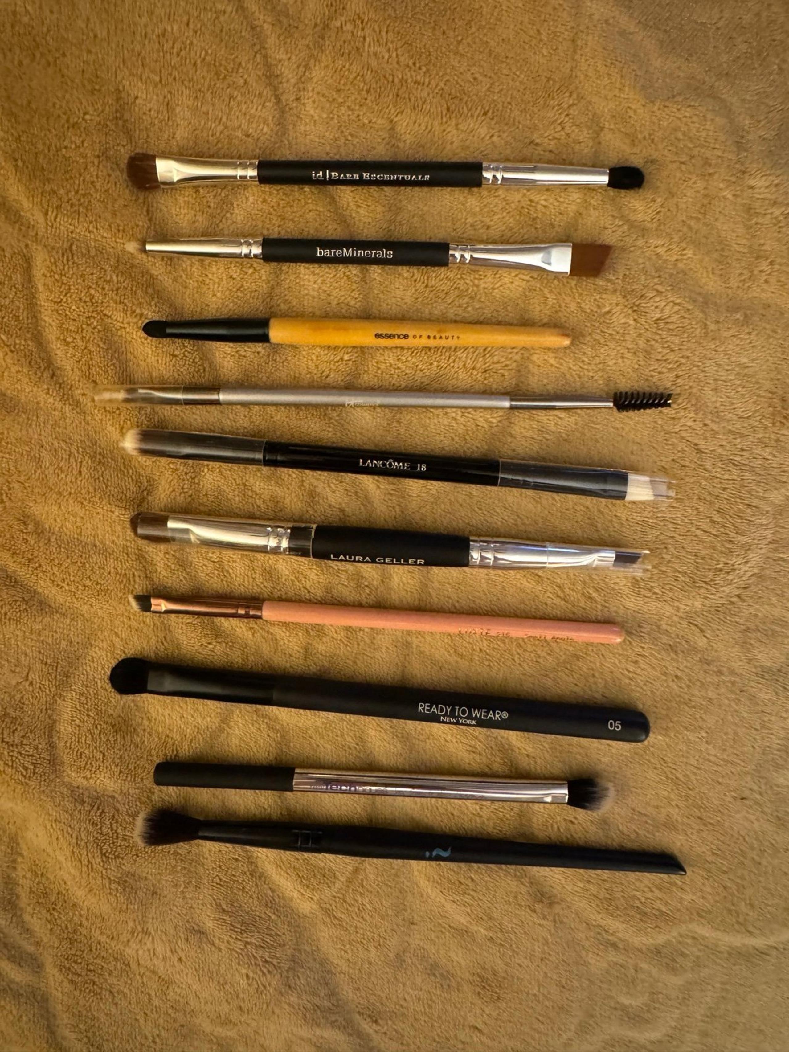 Bundle 10 Makeup Brushes
