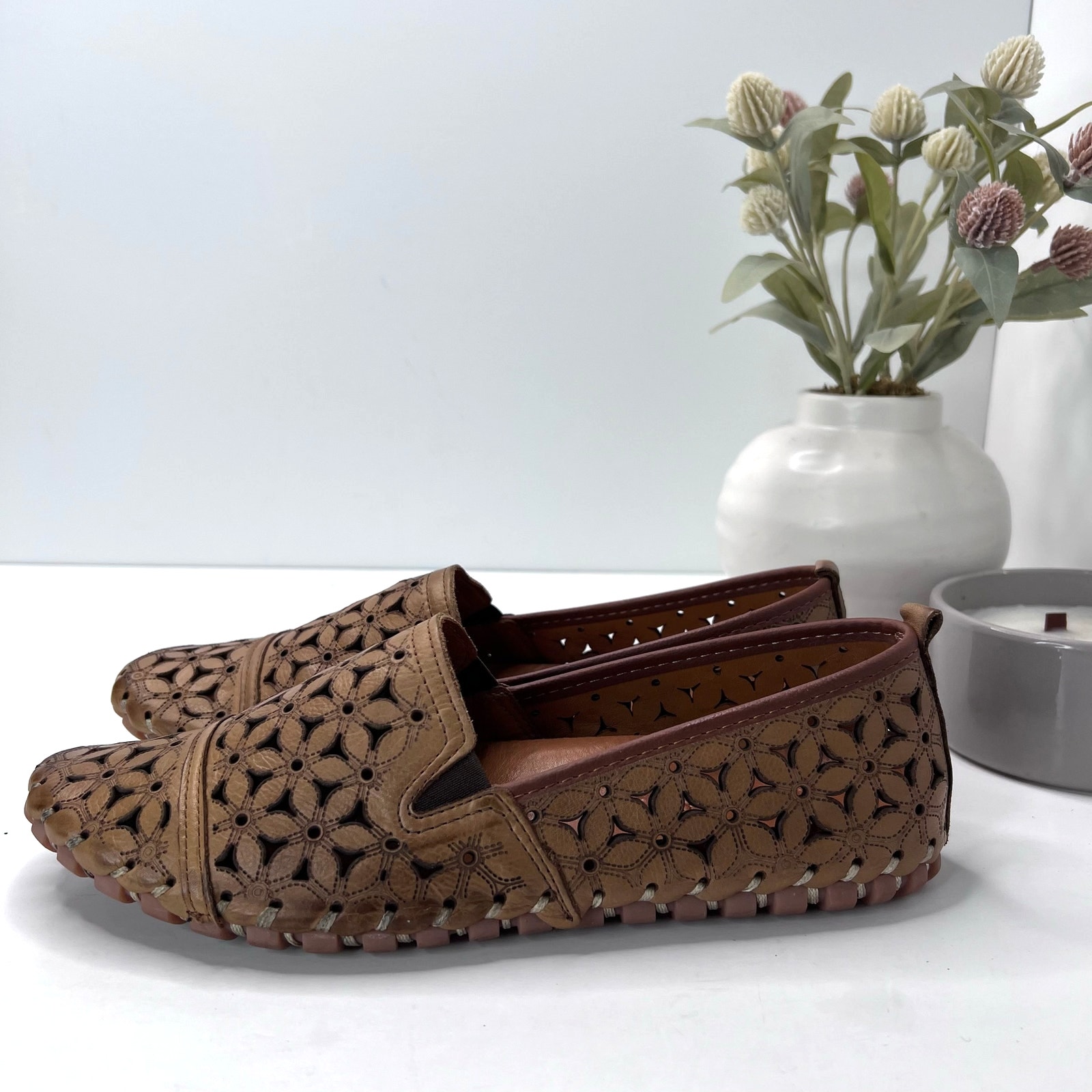 Spring Step Flowerflow Slip on Floral Flat Light Brown Women 10.5 NWOB