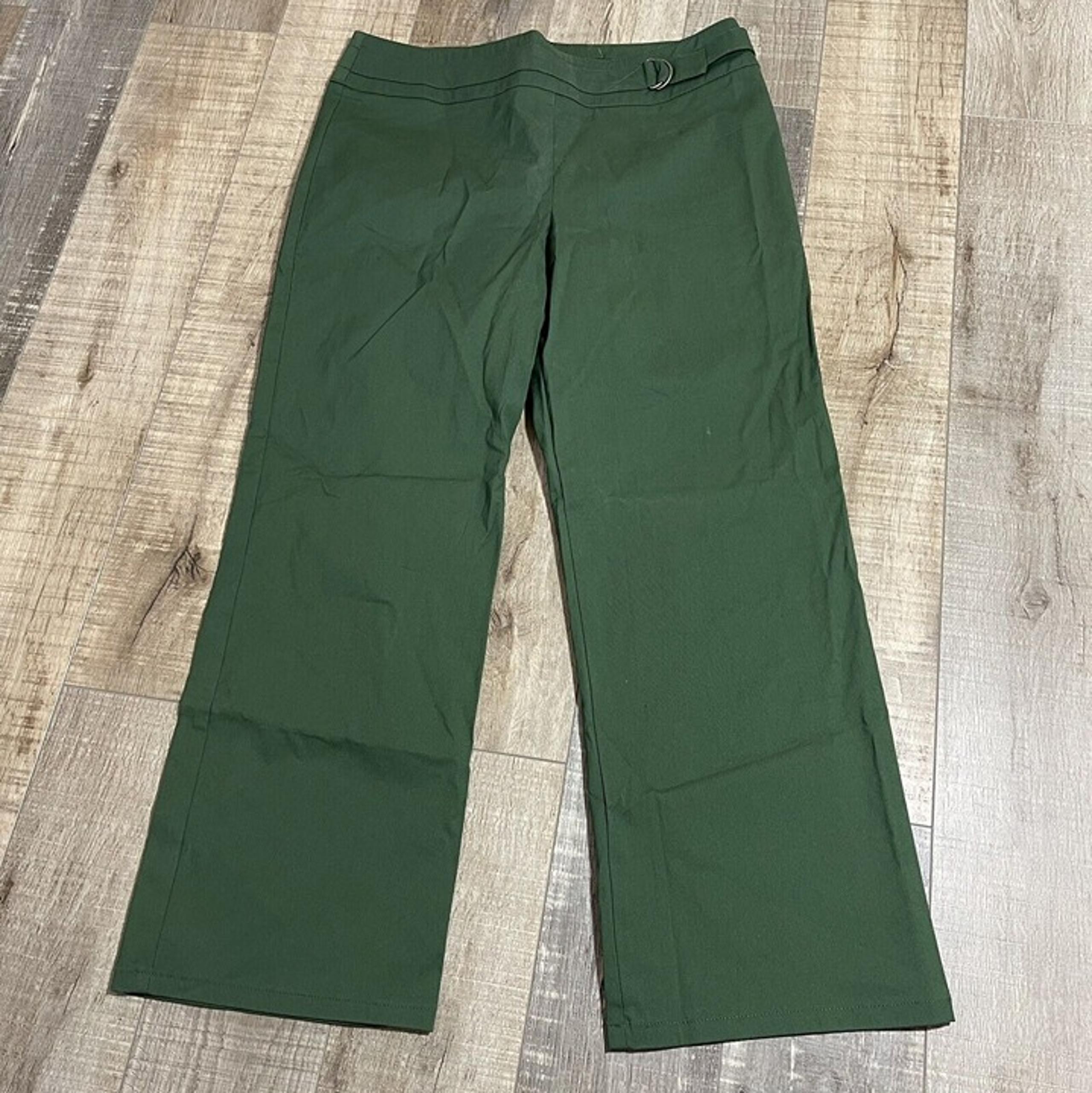 BCBG Maxazria Pants size 6, Green Color