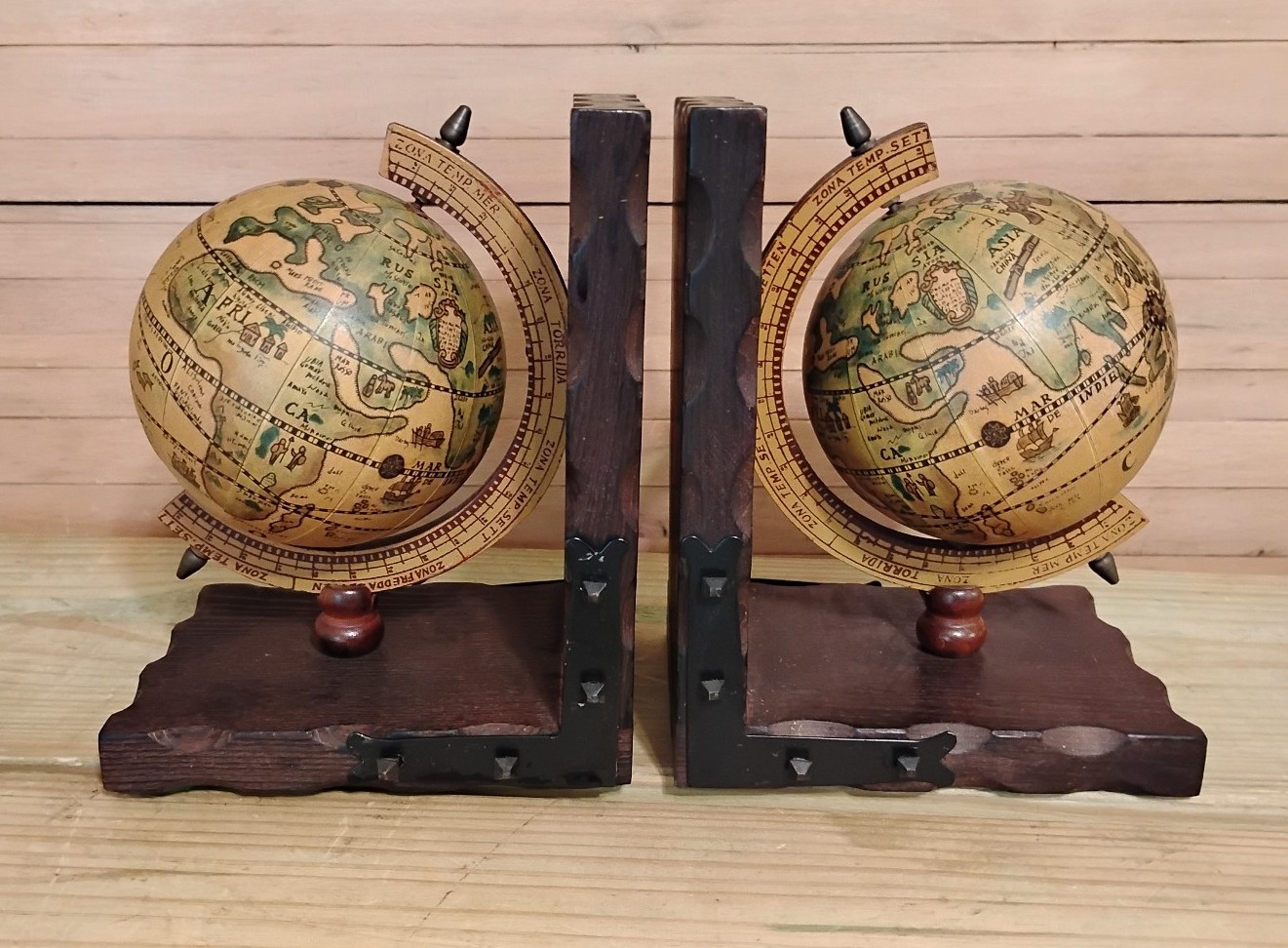 Vintage old world map wood globe bookends from Japan