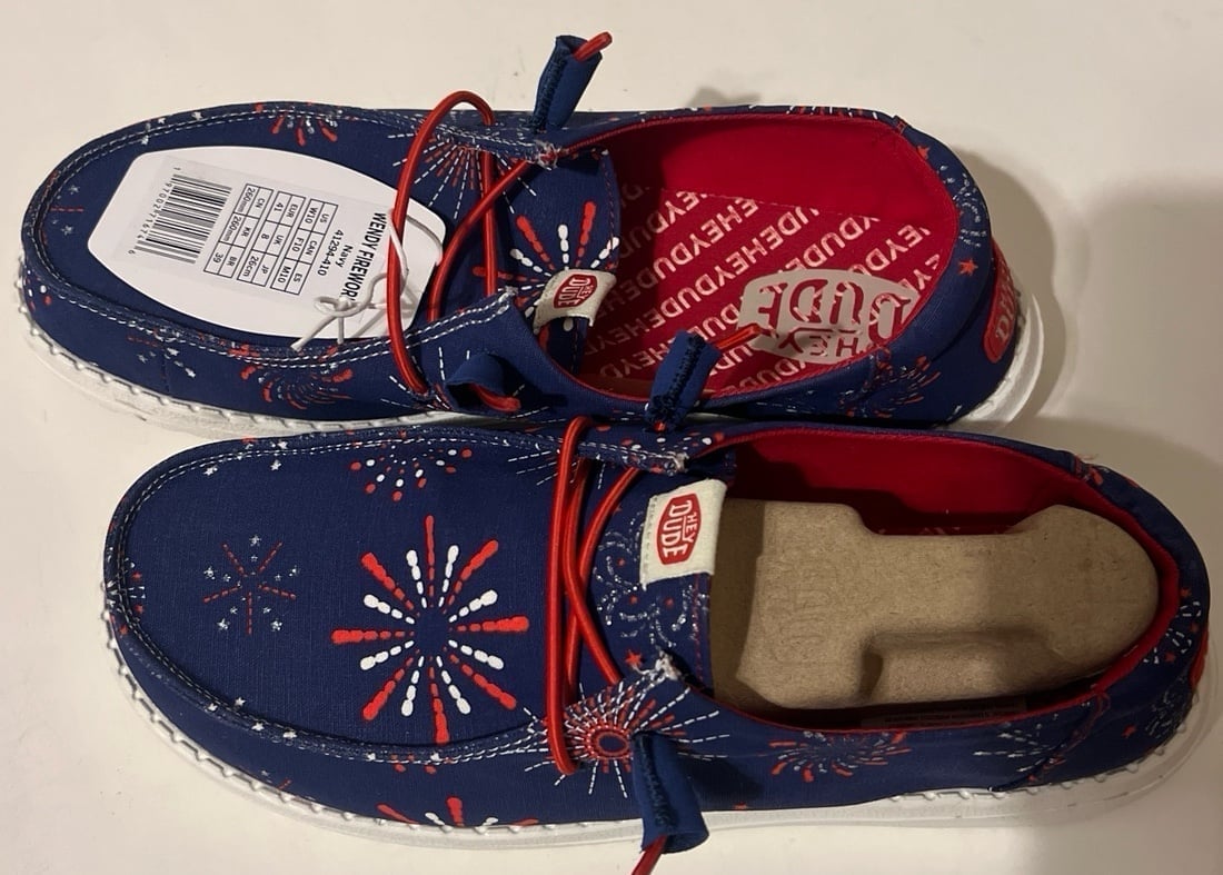 Hey Dude Wendy Fireworks size10 women’s