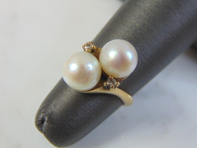 14K Gold Ring w/ Pearl & Diamonds E3219