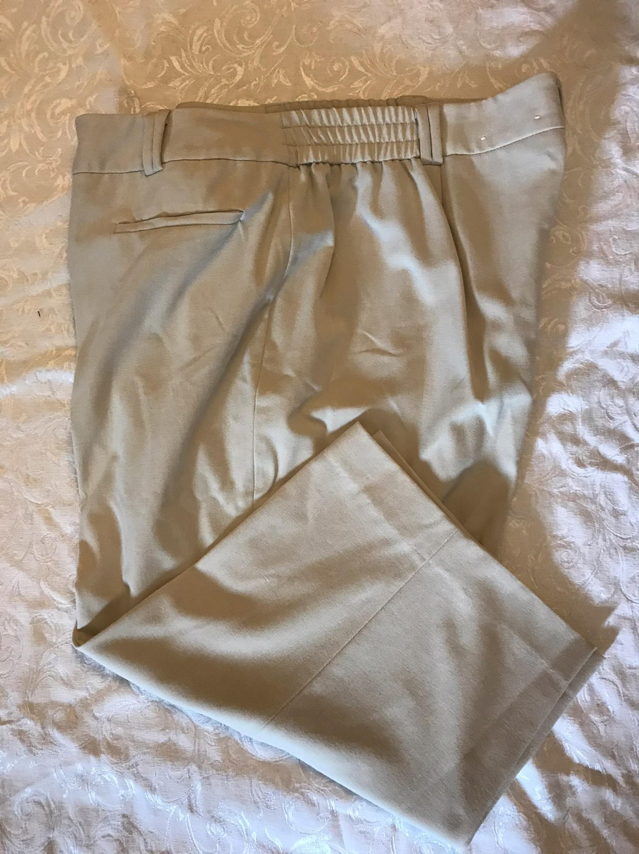 Womens capri pants