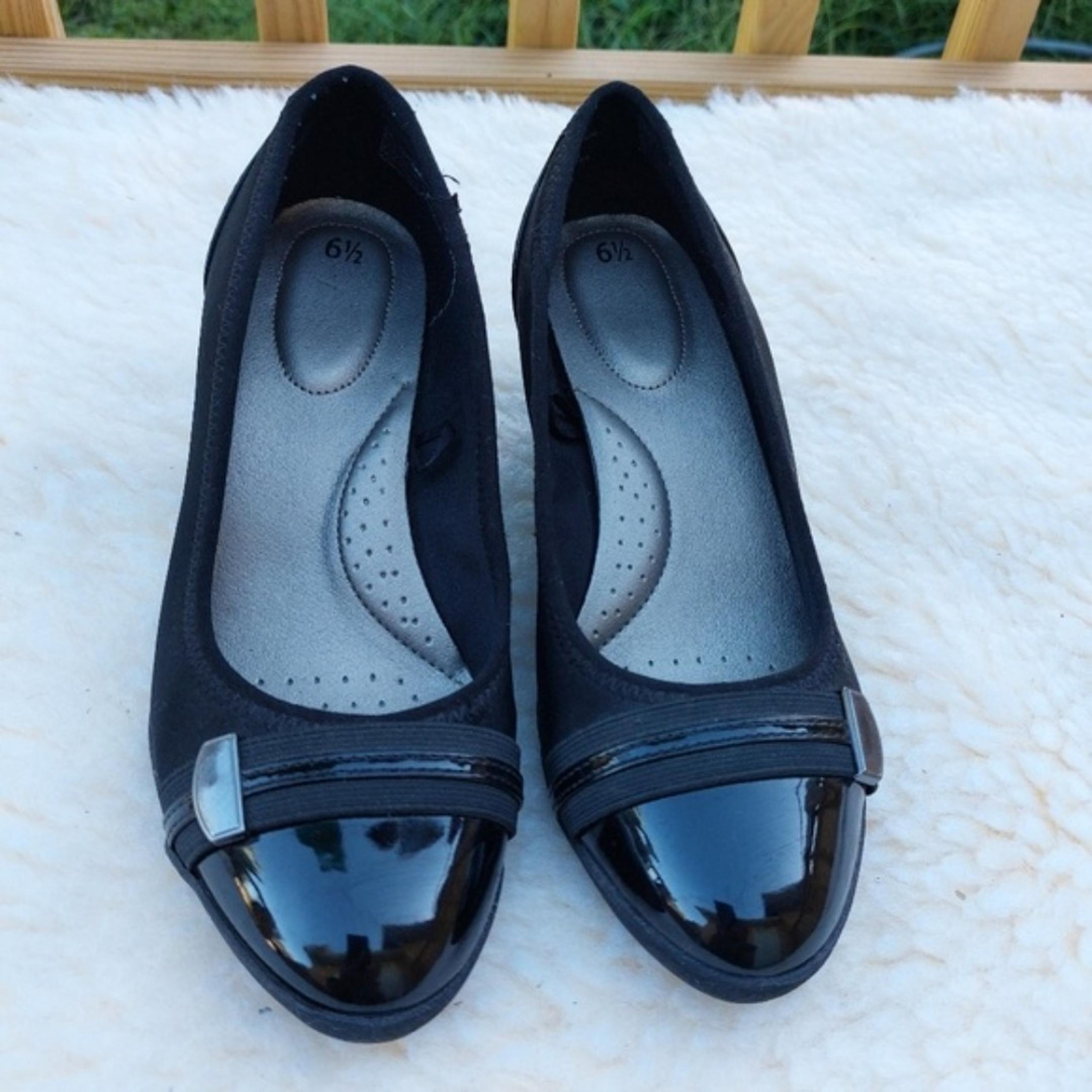 Women's Black Shoes Time and Tru Wedge Pumps Size 6.5