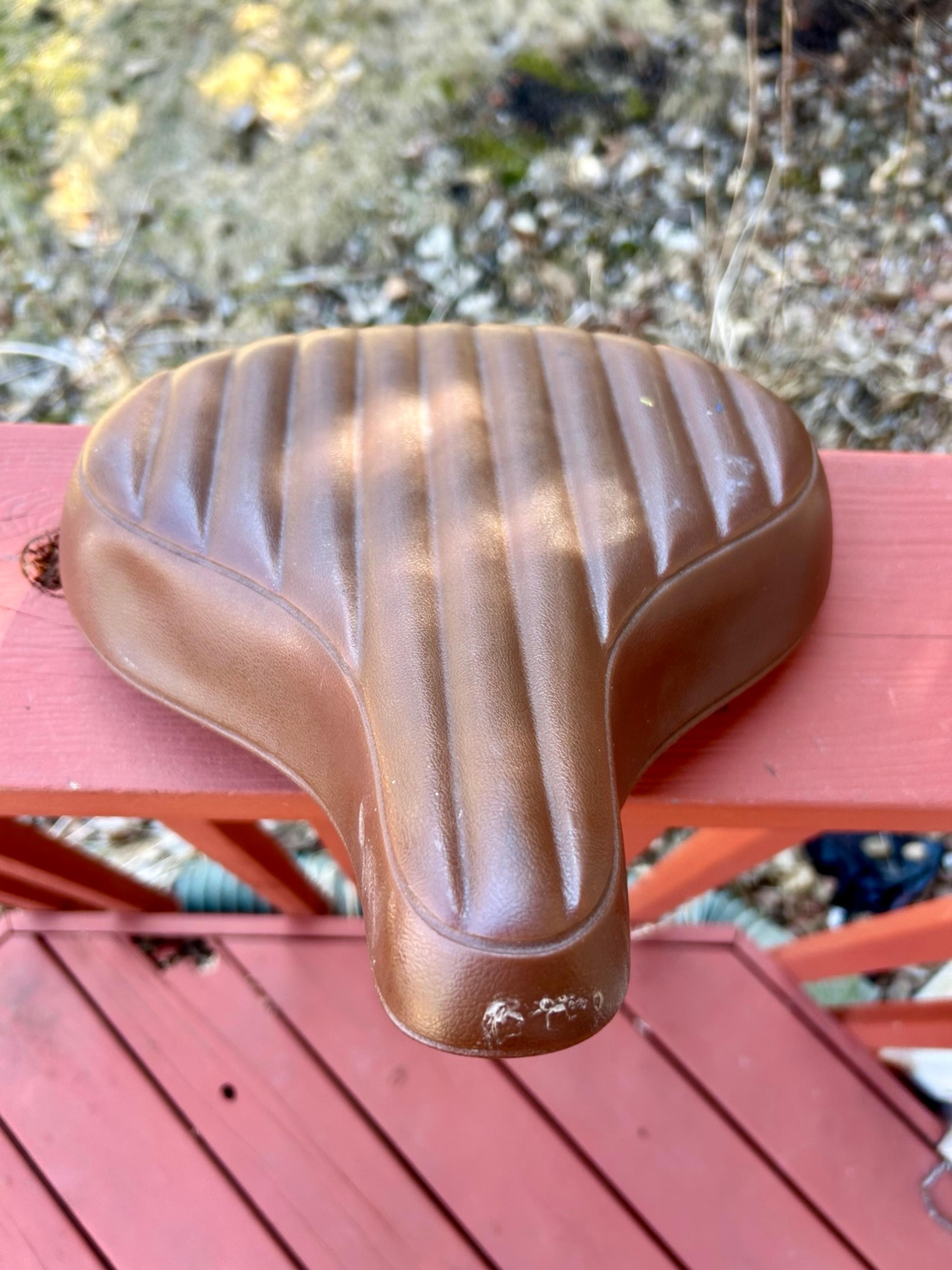 Vintage 1970’s TROXEL Brown Bike Cruiser Bicycle Seat - Made in Moscow, Tenn USA