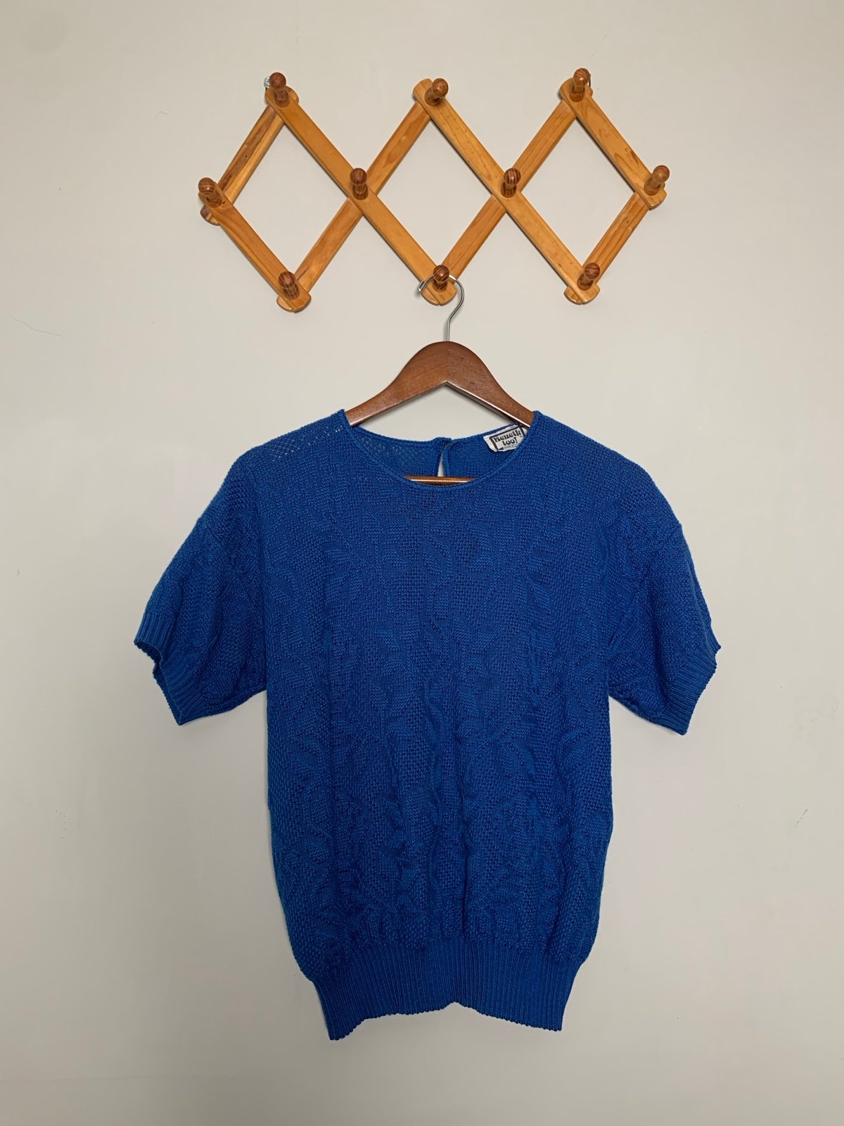 Vintage Women’s Keneth Too Blue Floral Knit Short Sleeve Sweater Top SZ L