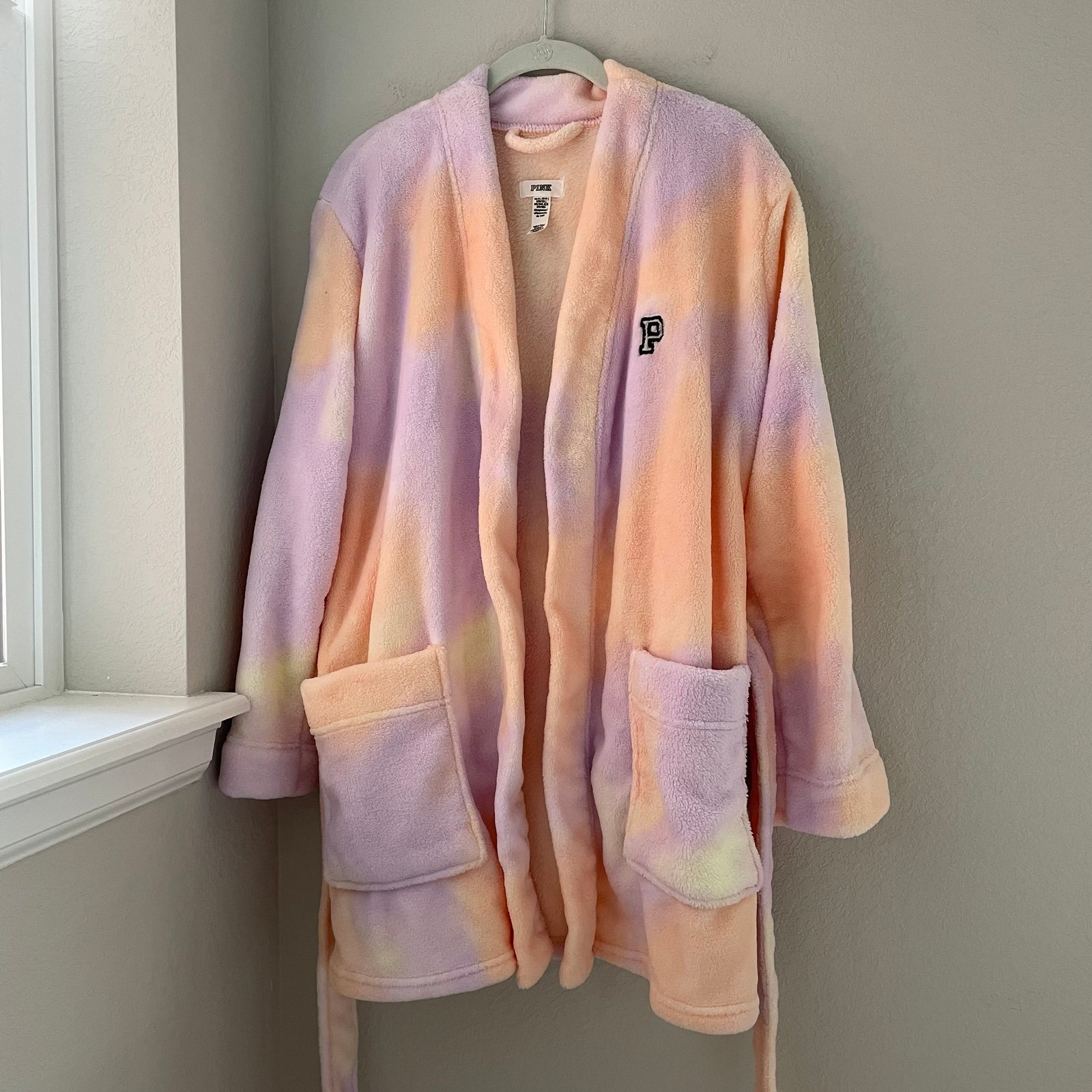NWOT Robe