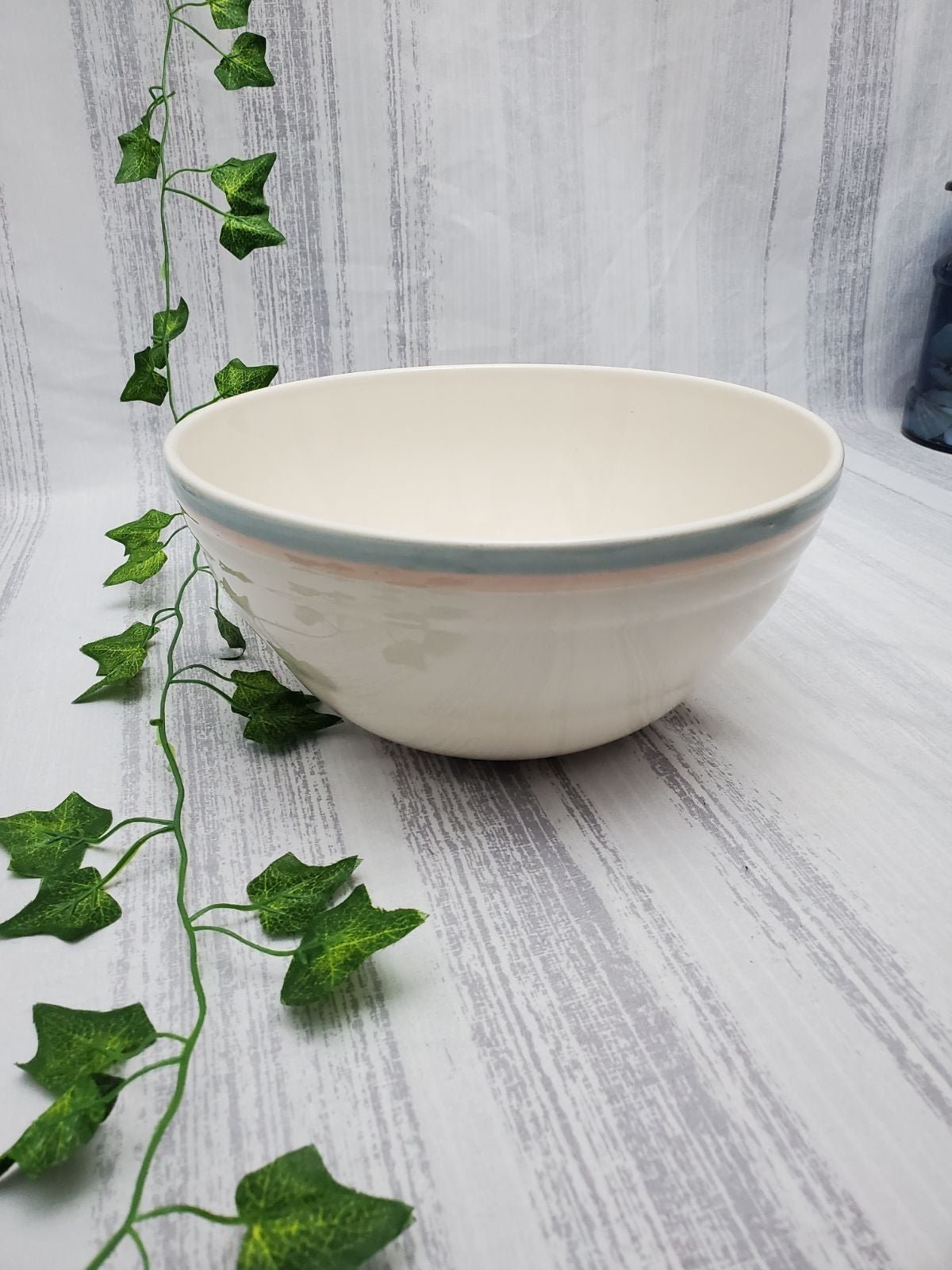 Vtg Pfaltzgraff “Sunrise Serving Bowl