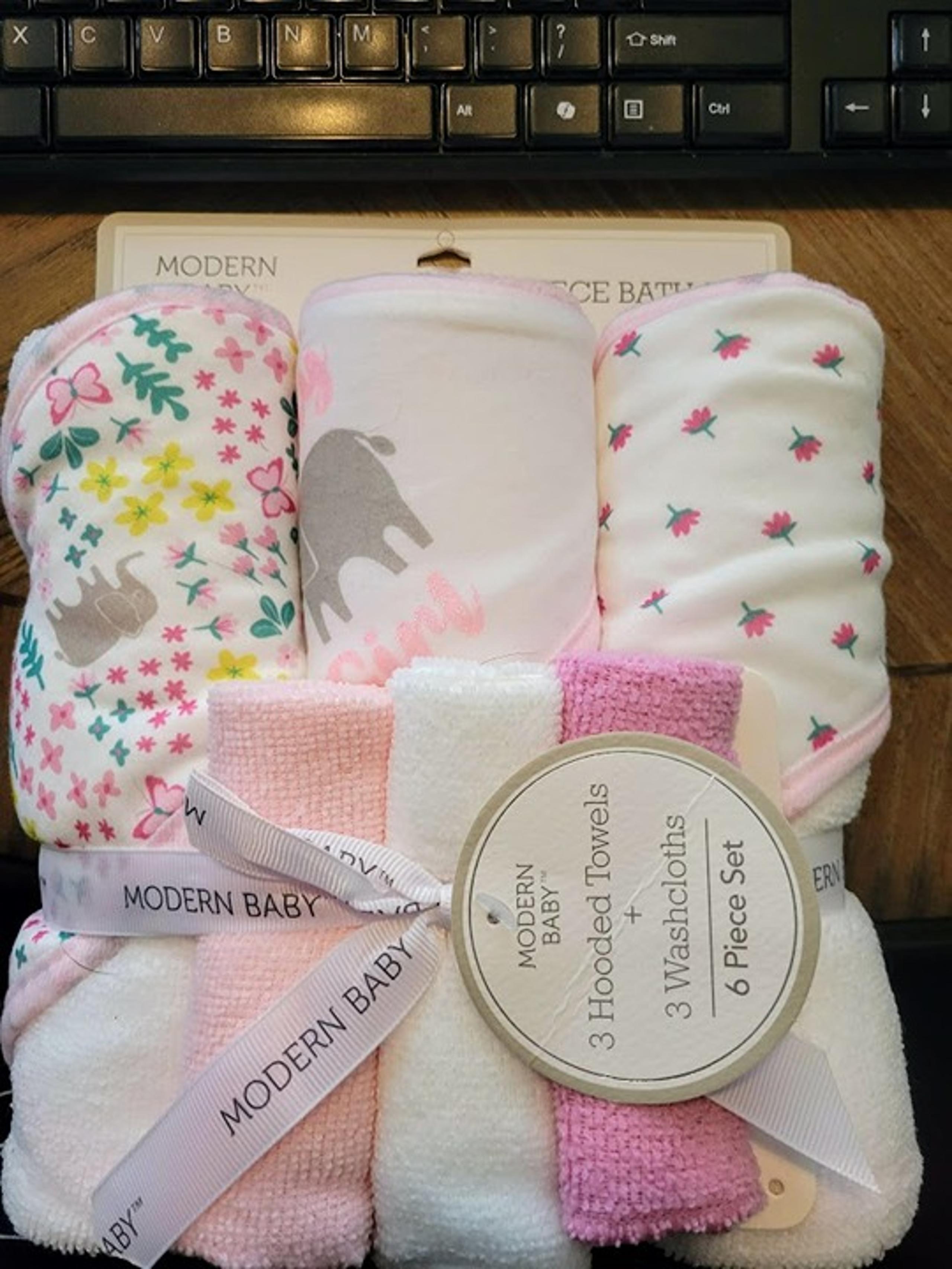 3 Hooded Baby Towels and 3 Wash Clothes