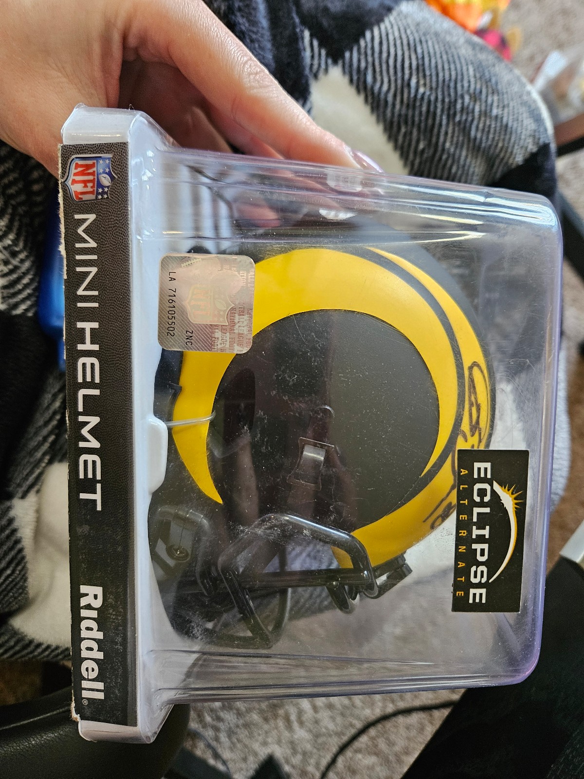 Isaac Bruce signed mini helmet