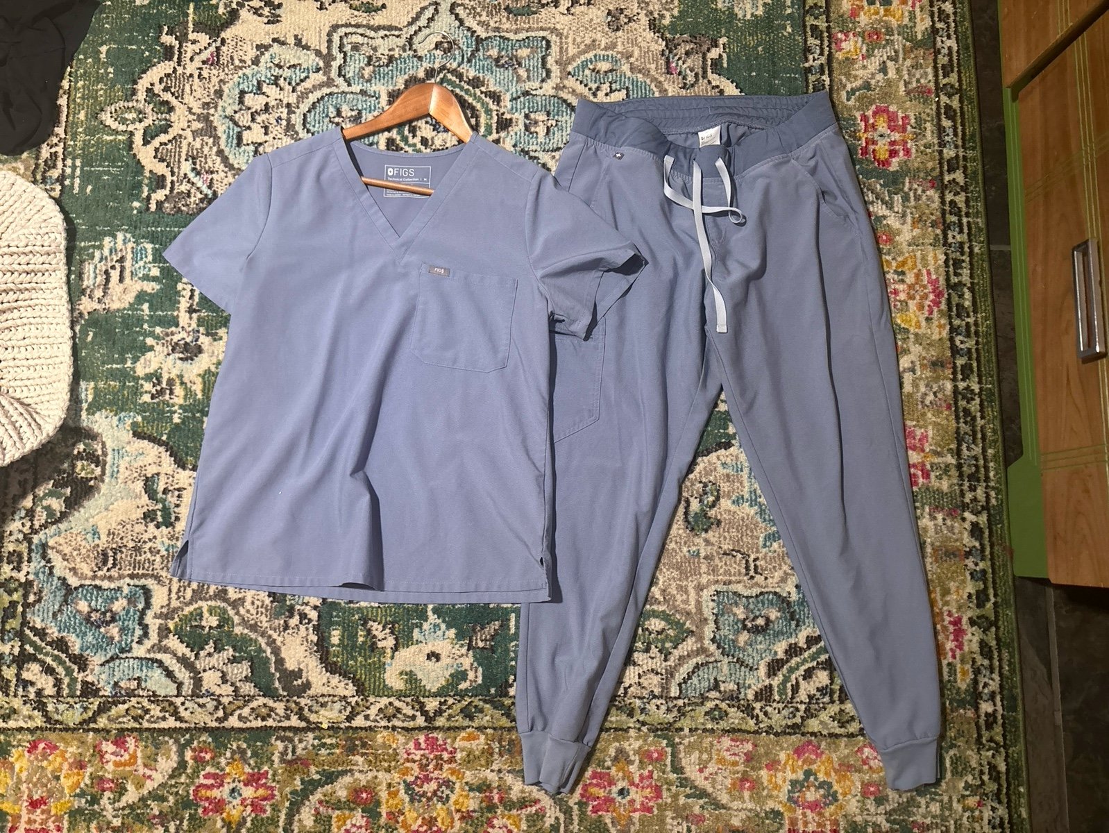 Figs Scrub Set