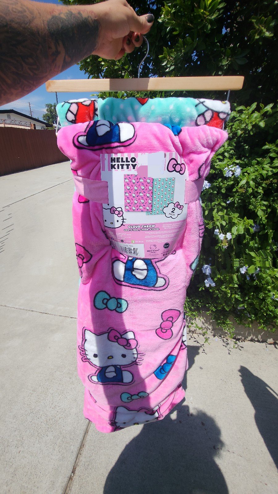 Hello Kitty Color Bow Throw Blanket set of 2