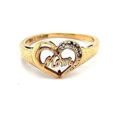 10k Diamond Heart Mom Ring