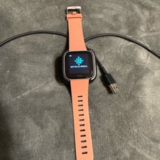 Fitbit Versa 1 - with charger - New never used