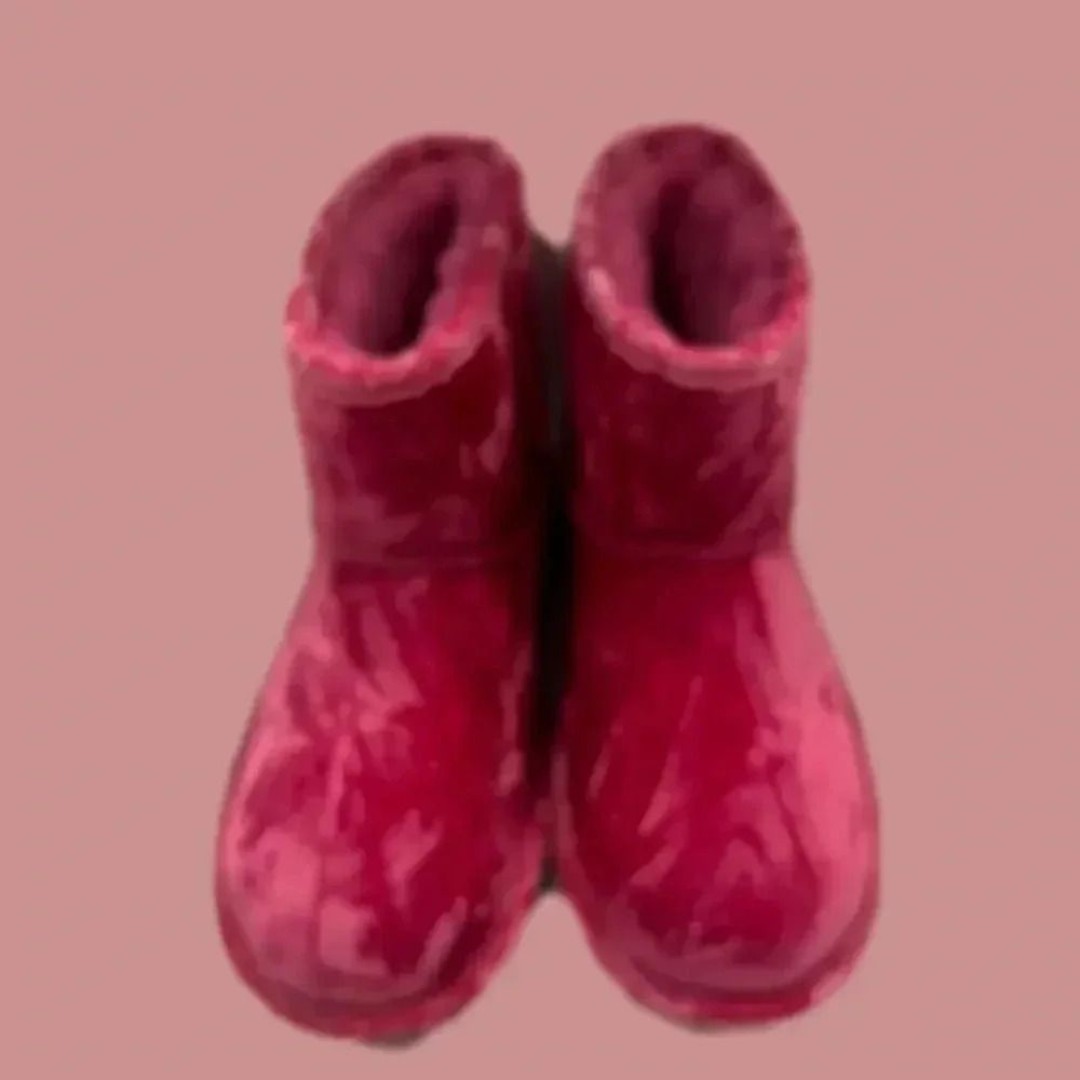 Ugg Classic Mini Ii Velvet Fashion Winter Boots Raspberry Kids Size 6 NWT