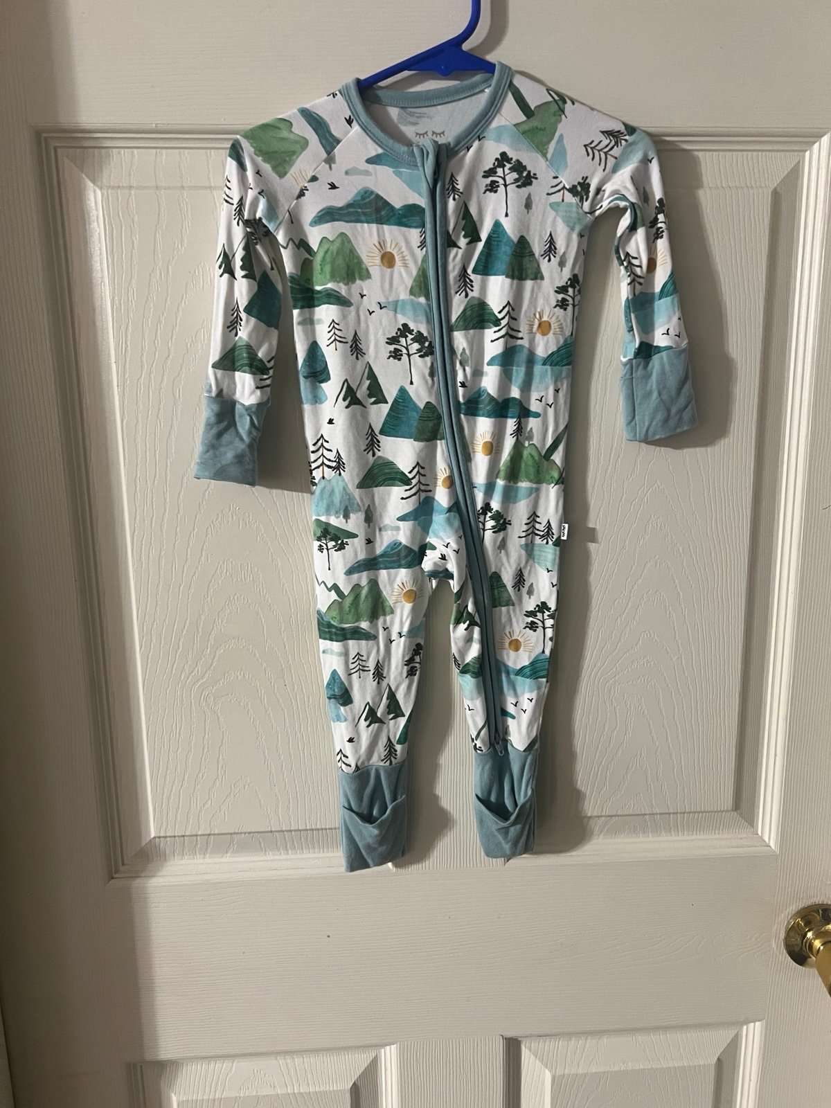 Little sleepies zippy size 3-6 months