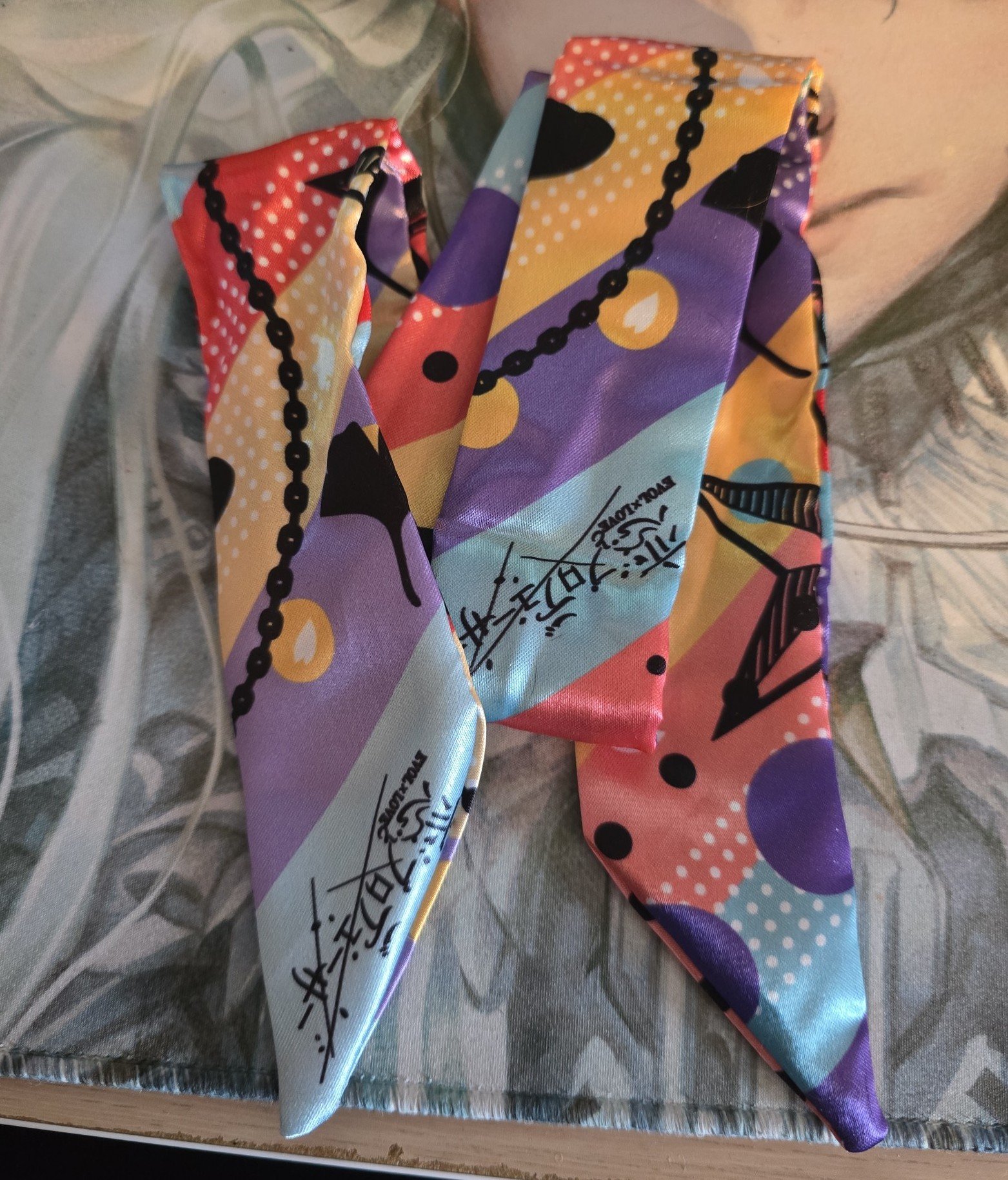 Mr Love Queen's Choice Purse or Neck Scarf Twilly