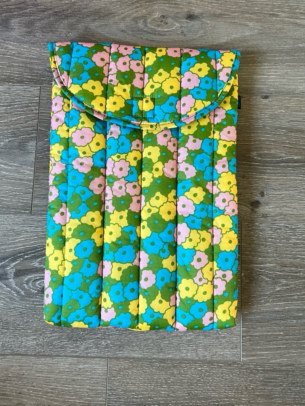 Baggu flowerbed laptop sleeve 16 inch