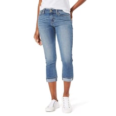 Signature by Levi Strauss & Co. Gold Label Women's Mid-Rise Slim Fit Capris 22
