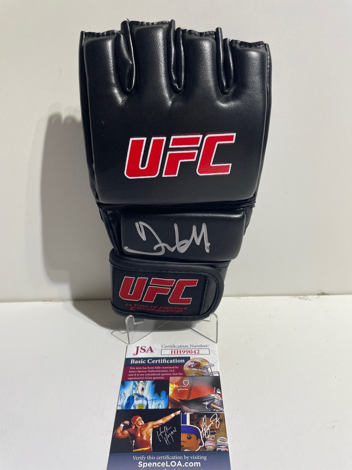 UFC Heavyweight Champ Frank Mir signed UFC Glove with COA