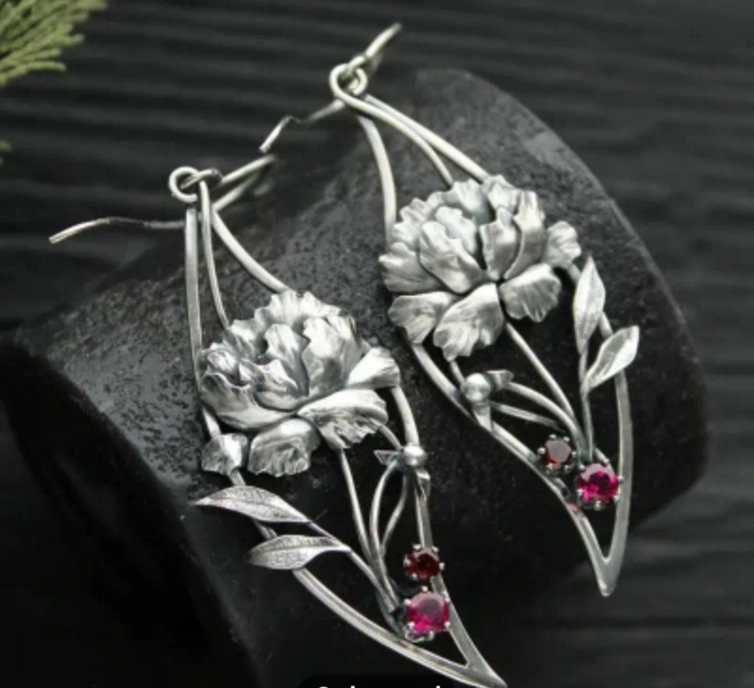 WORLD MARKET " SIMPLE NATURE" BOHO DANGLE EARRINGS NWOT