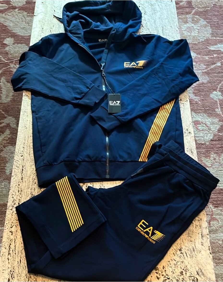 NEW Emporio Armani EA7 Men’s Tracksuit Medium