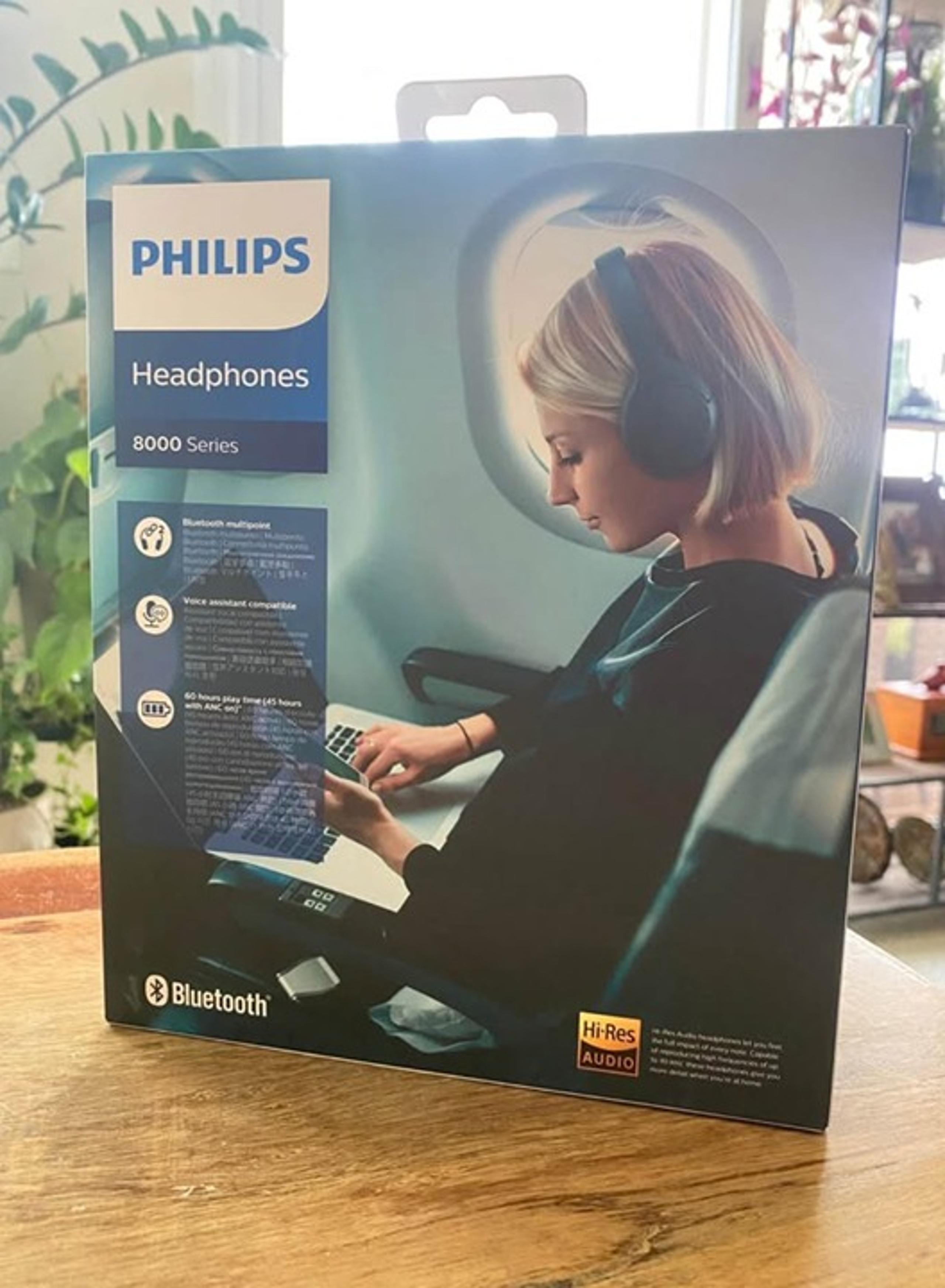 NEW Philips Bluetooth Headphones