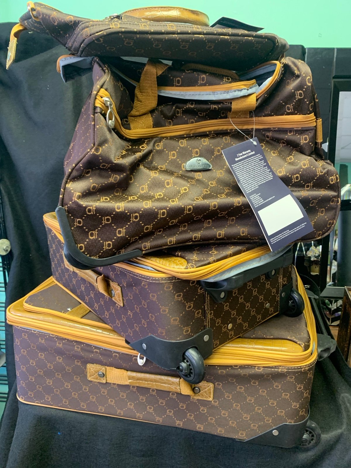 AMERICAN FLYER 4 in 1 Luggage Set (Chocolate and Gold)