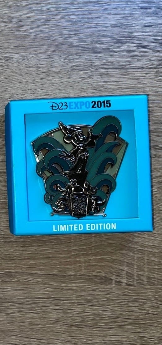D23 Sorcerer Mickey pin LE-500