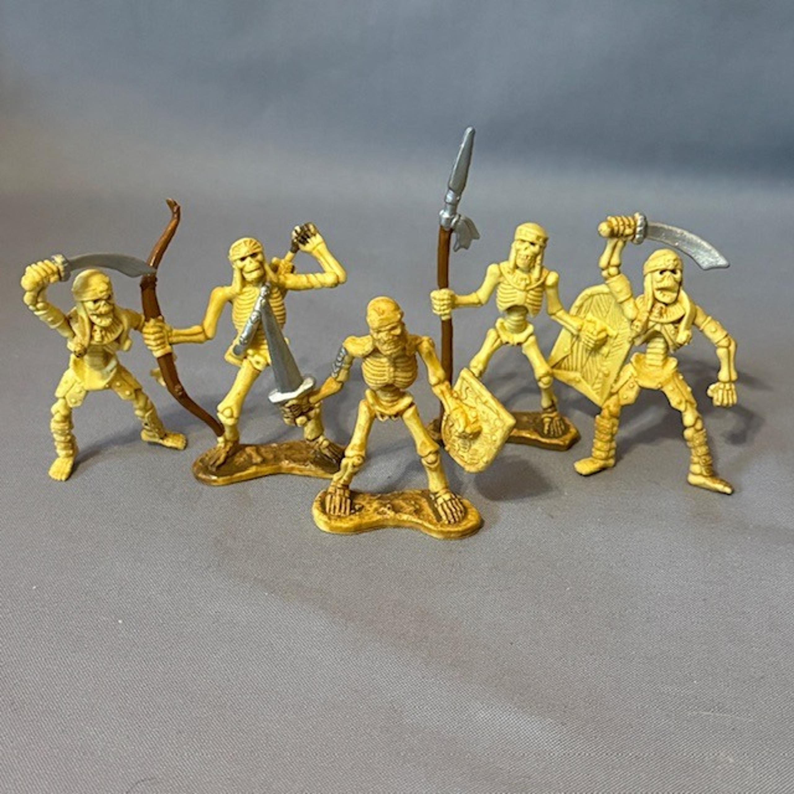 Vintage Skeleton Miniatures Figures Dungeons Dragons D&D Skull Warrior Lot Sword