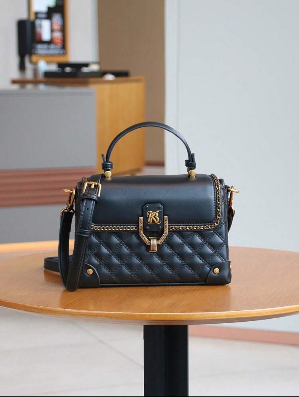 Women’s luxury handbags