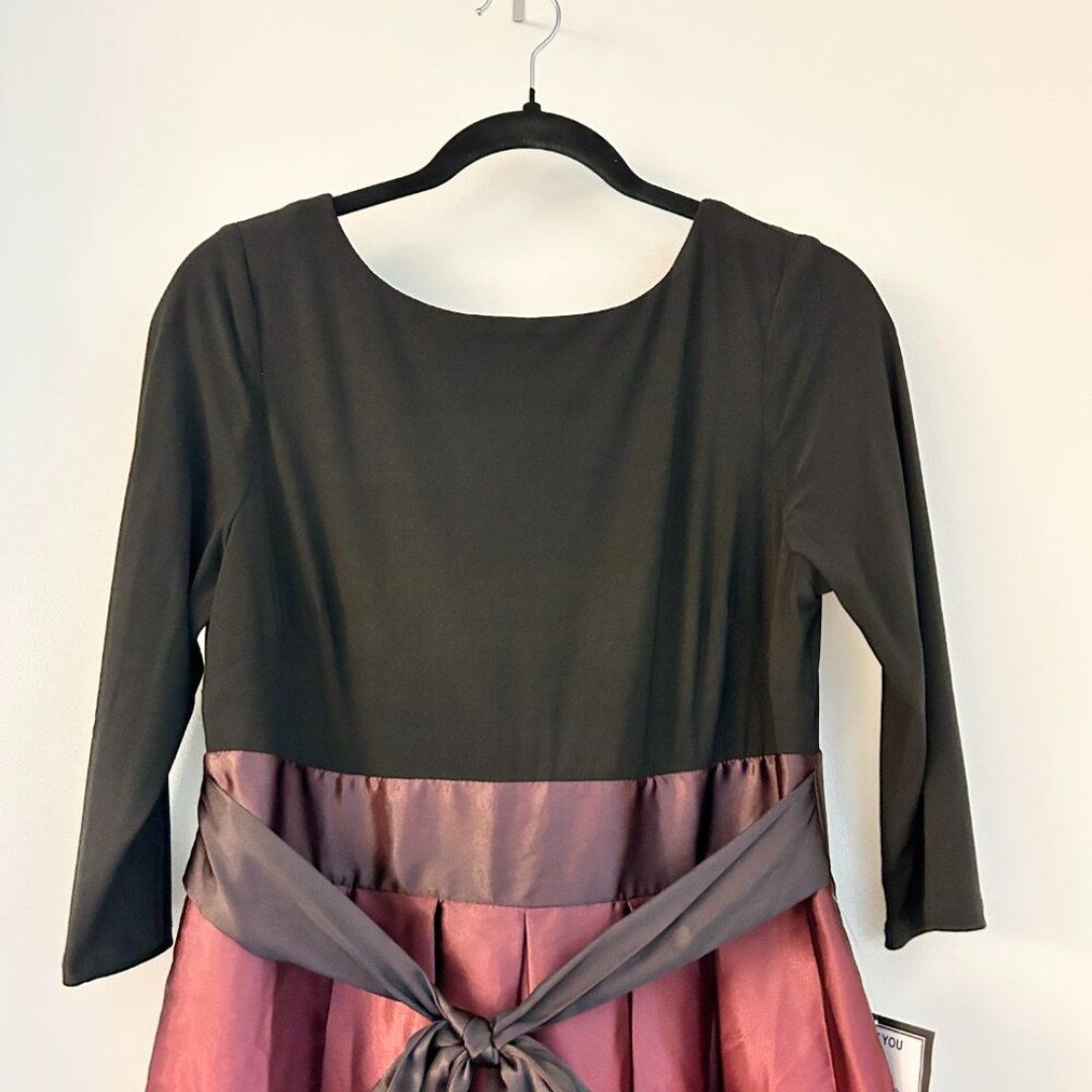Macy s SLNY 3 4 Sleeve Ombre Pleated Maxi Gown Size 10 Petite NWT Maxi