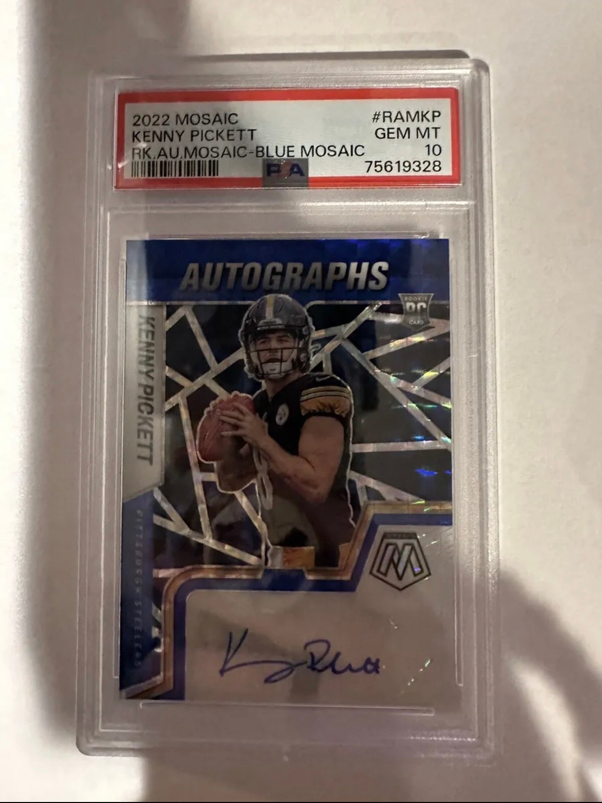 PSA 10 2022 Panini Mosaic Blue Kenny Pickett Autograph RC Rookie Auto /99