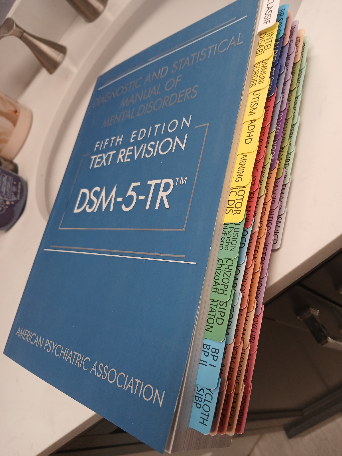 DSM5-TR With Tabs Put In